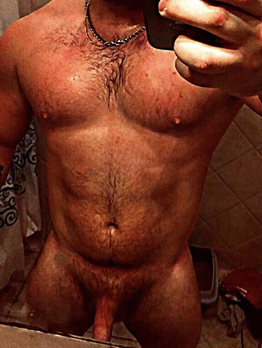 Who wants a young bear in his prime to brutally fuck you?