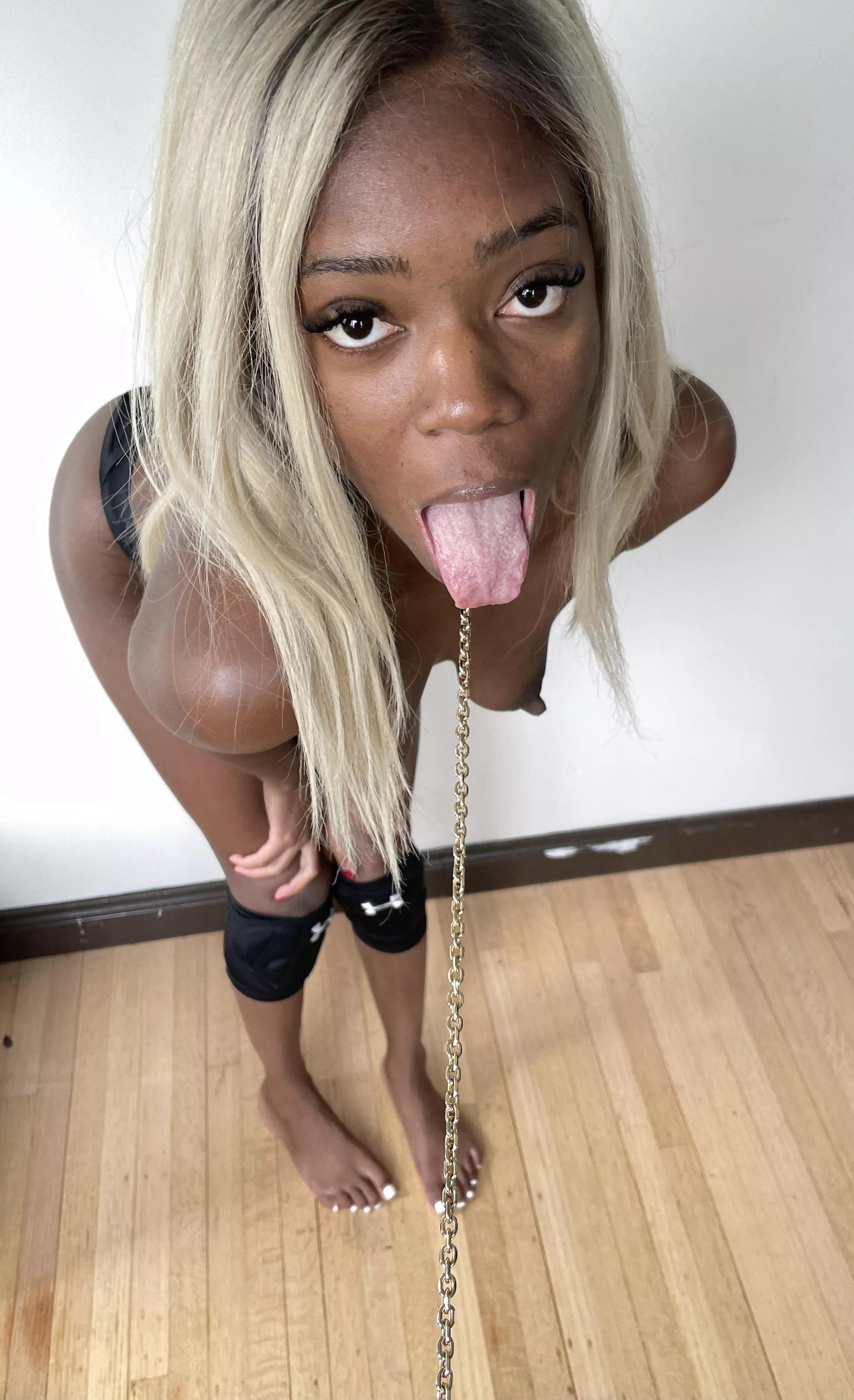 Who wants to cum on my tongue?