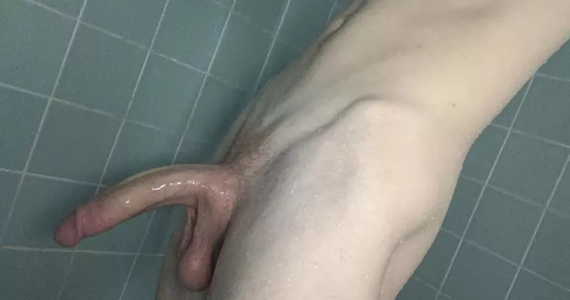 Who wants to get wet with me?