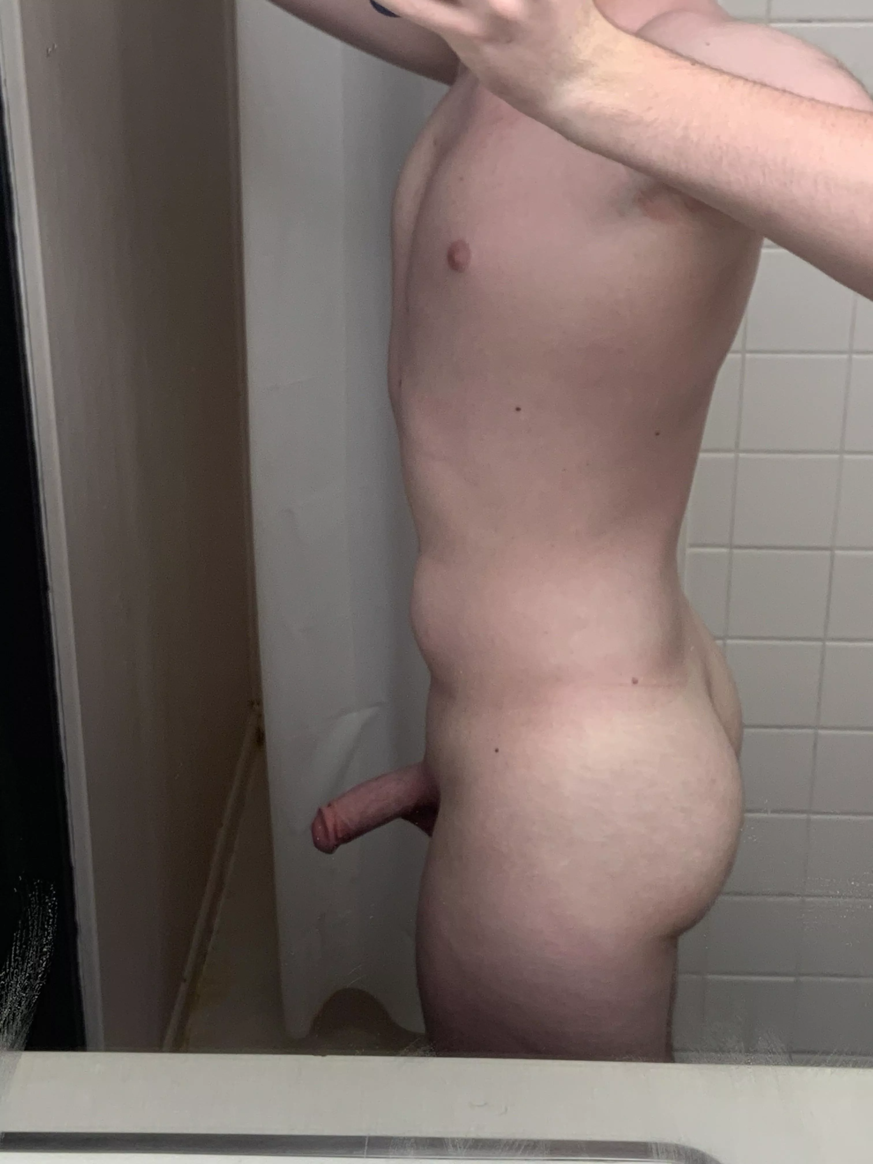 Who wants to make me hard? (19M) DM’s open!