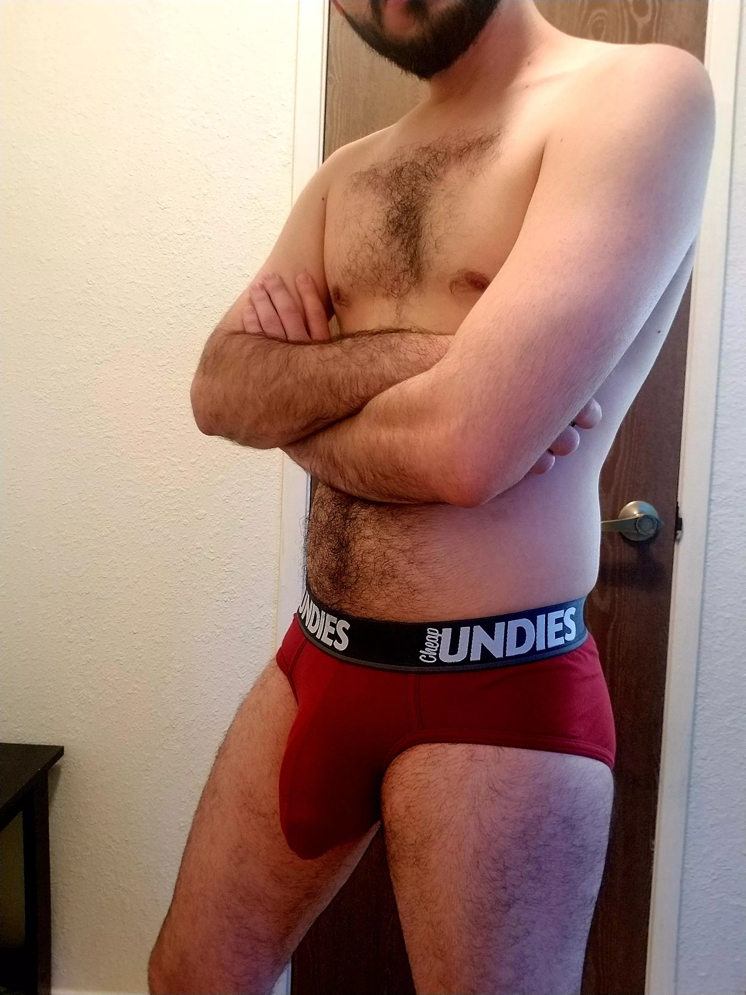 who wants to play with my bulge?