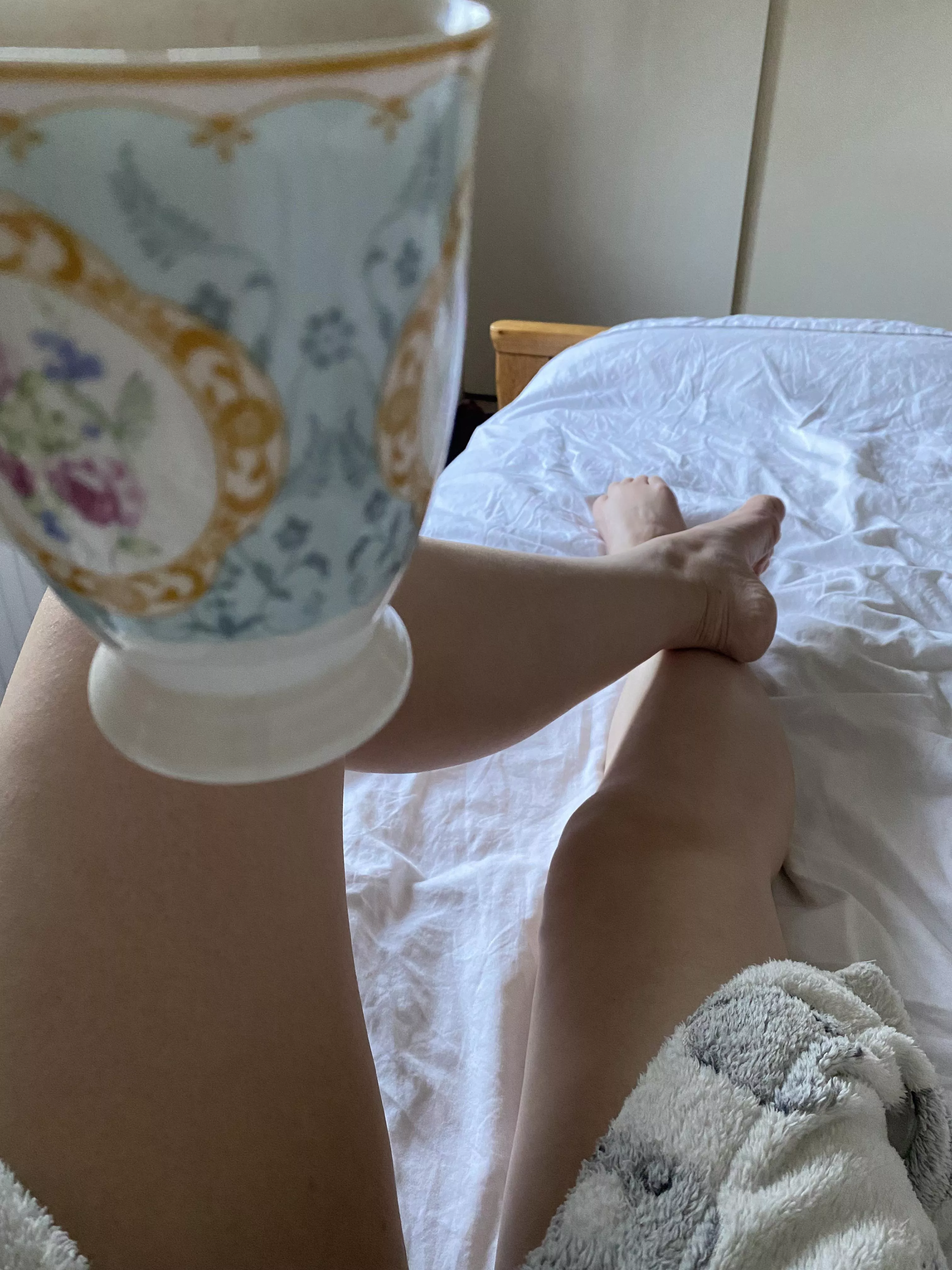 Who’s going to worship my feet while I drink my cuppa?