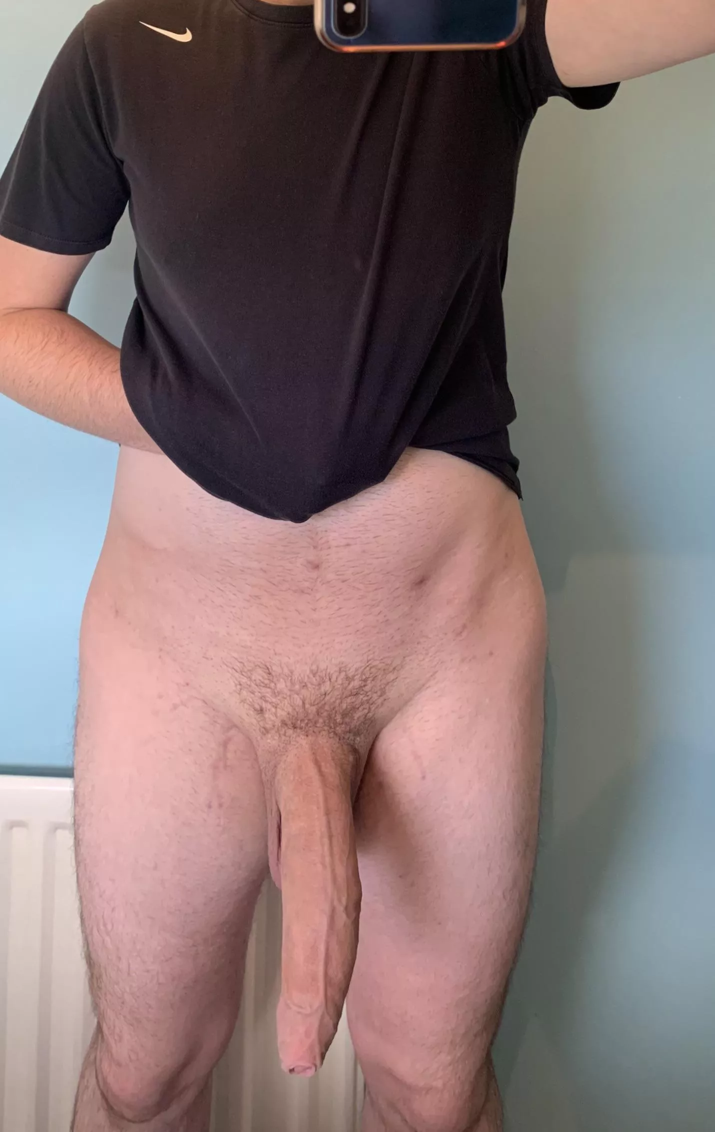 Who’s got a spare face for me to rest my thick dick on 😜