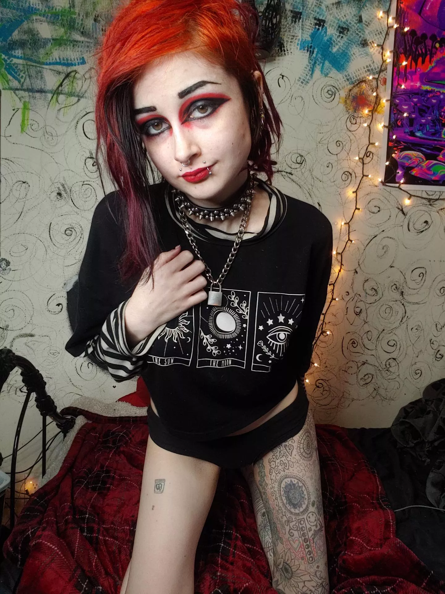 🖤Who's looking for a kinky goth slut?🖤