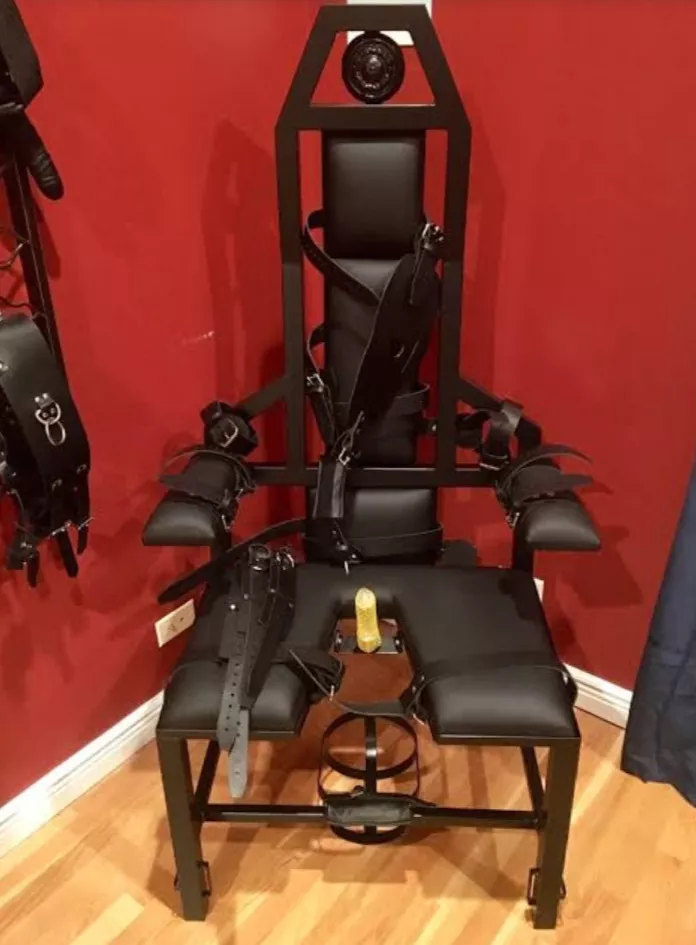 who's the first to sit on my fucking machine sit?[domme]