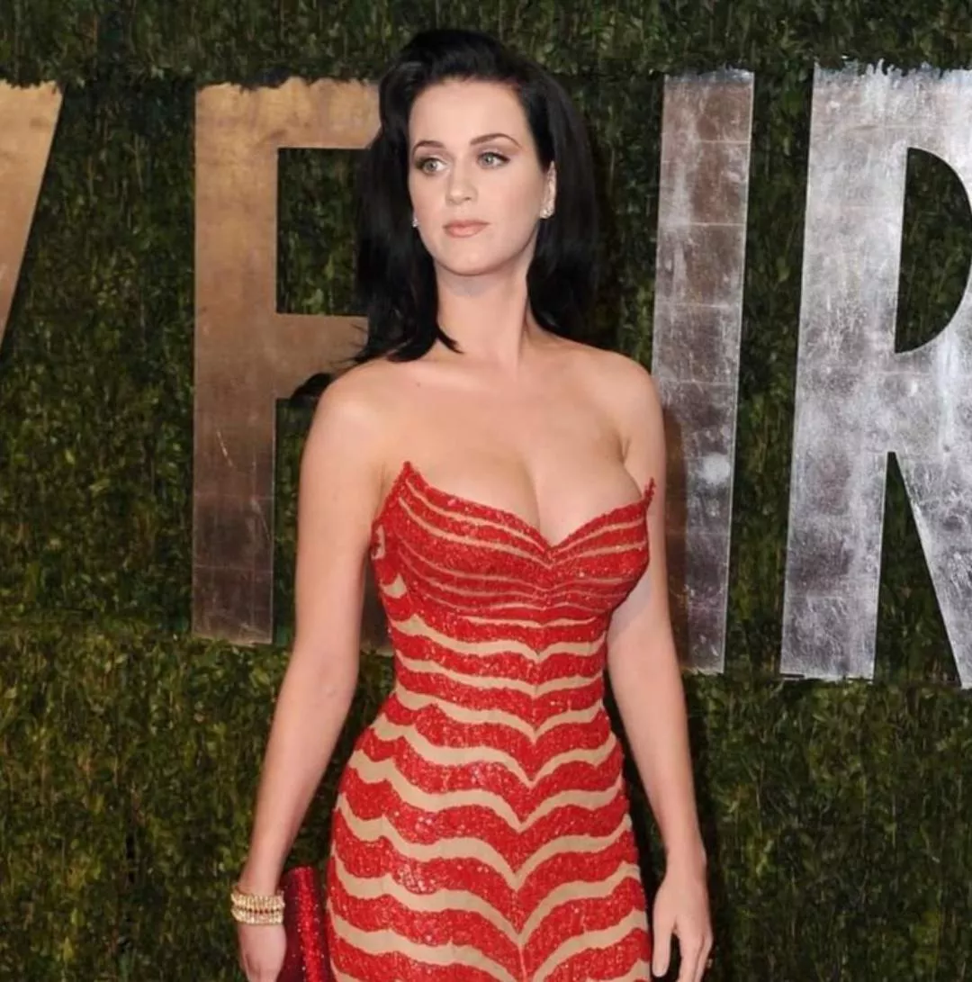 Why does it seem like Katy Perry got bigger breasts before when she didn't have a child?