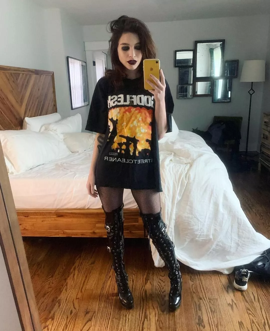 Wife of Slipknot drummer in shiny thigh highs