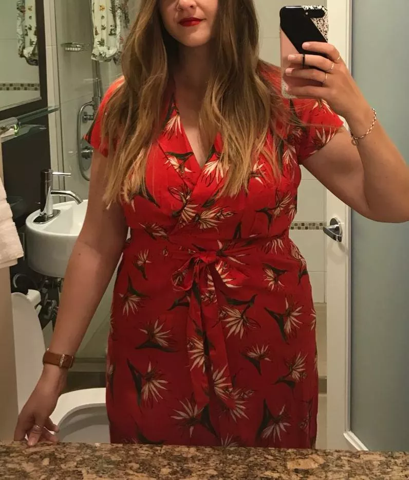 Wife(38) thinks she doesn't look good in a dress...