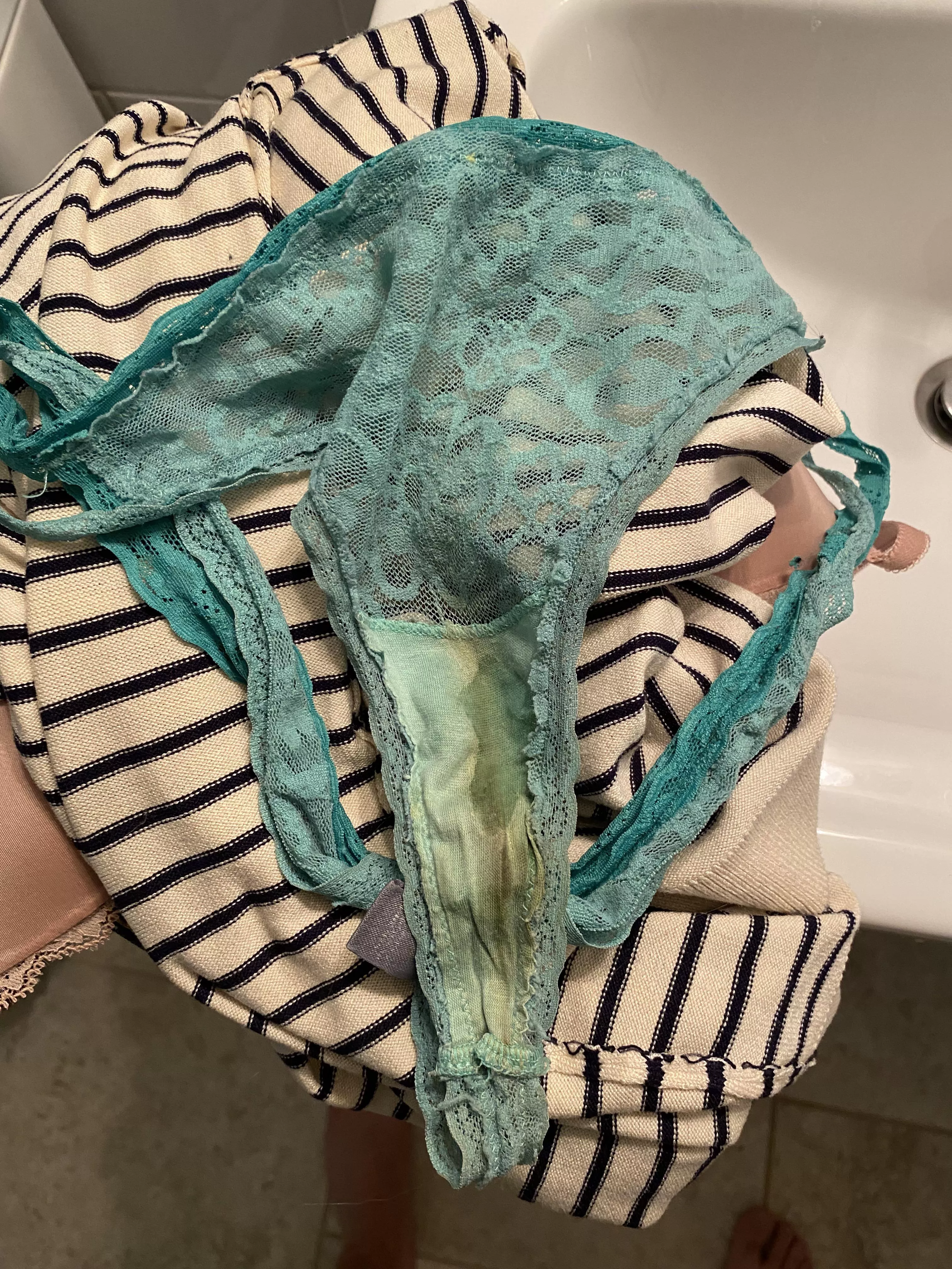 Wifeâ€™s friendâ€™s incredible thong - still wet and fresh off her cunt ðŸ¤¤