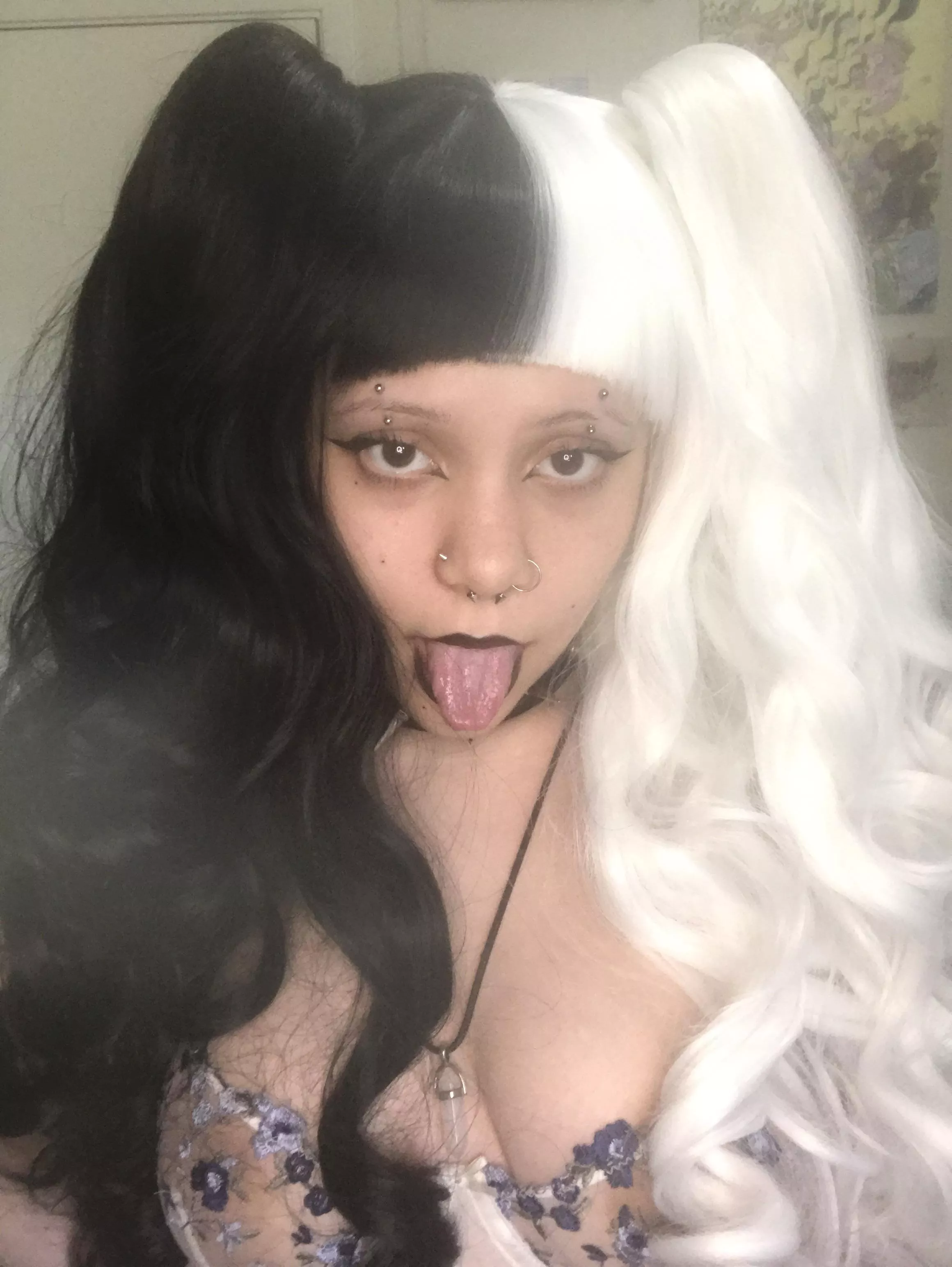 will u cum on my tongue ?