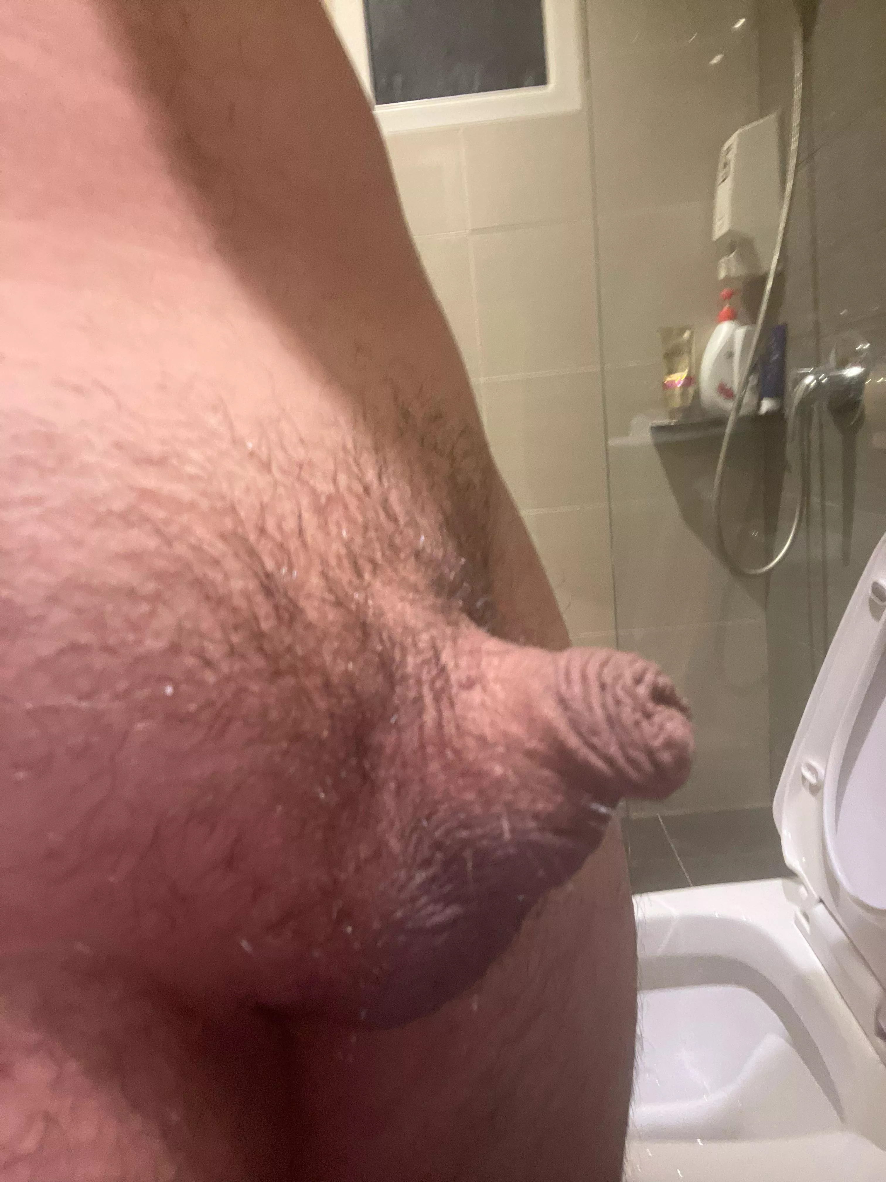 willing to shave and video call someone while transforming into a sissy. 😣