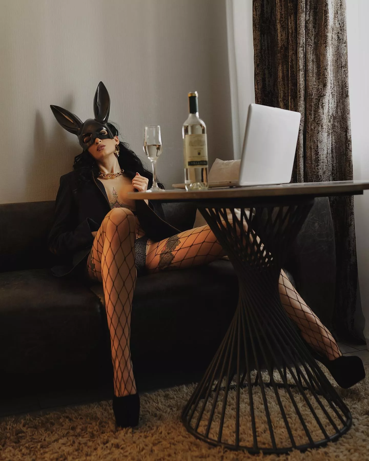 Wine & Fishnets