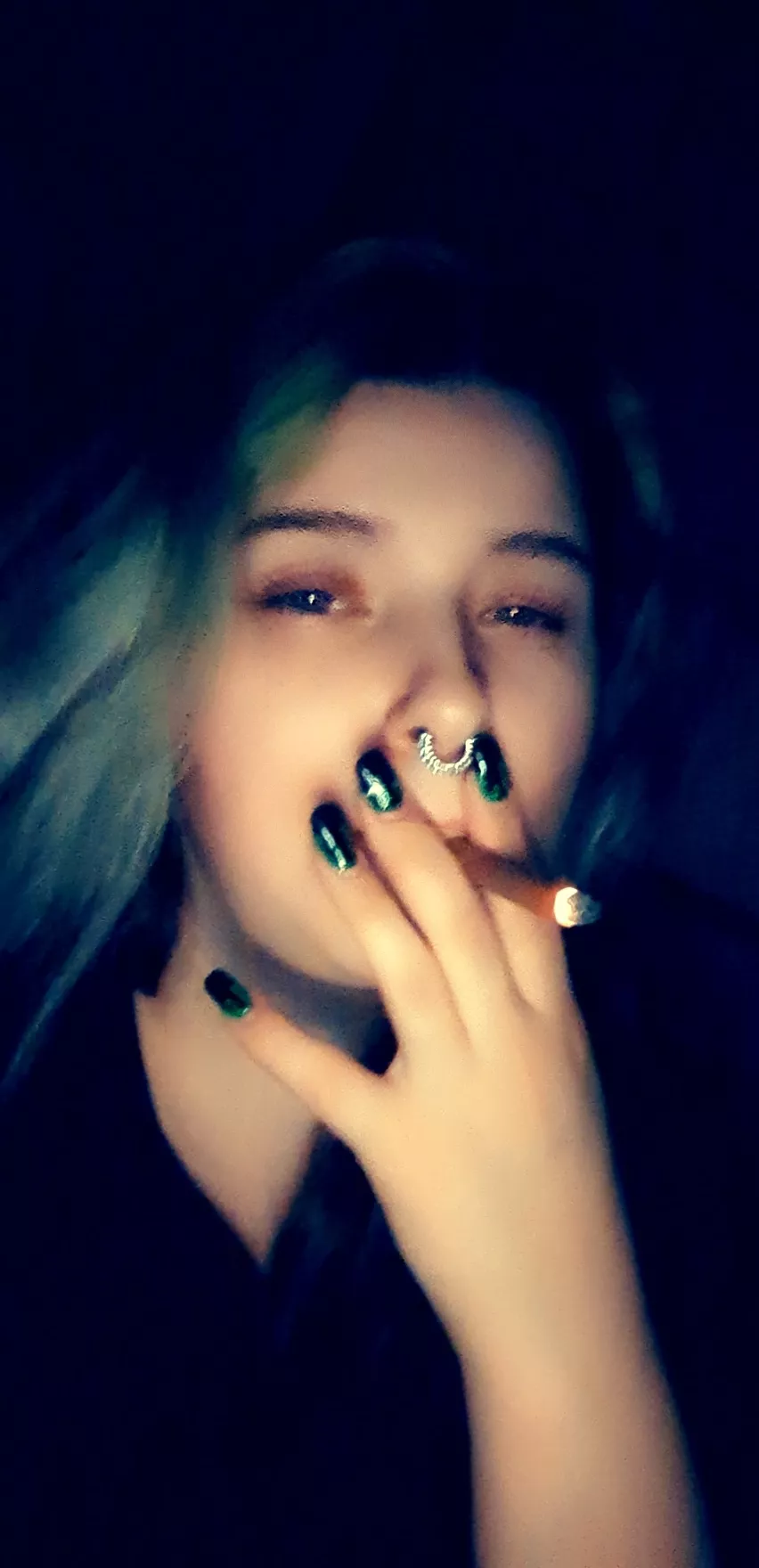 wish a pretty girl would smoke and [f]uck with me. Dm if you wanna be that kind of friend ðŸ˜‰