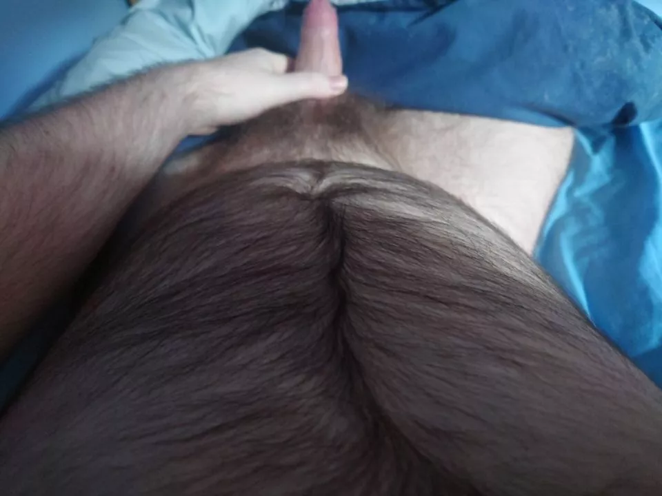 Wish someone could rub my musky beefy belly