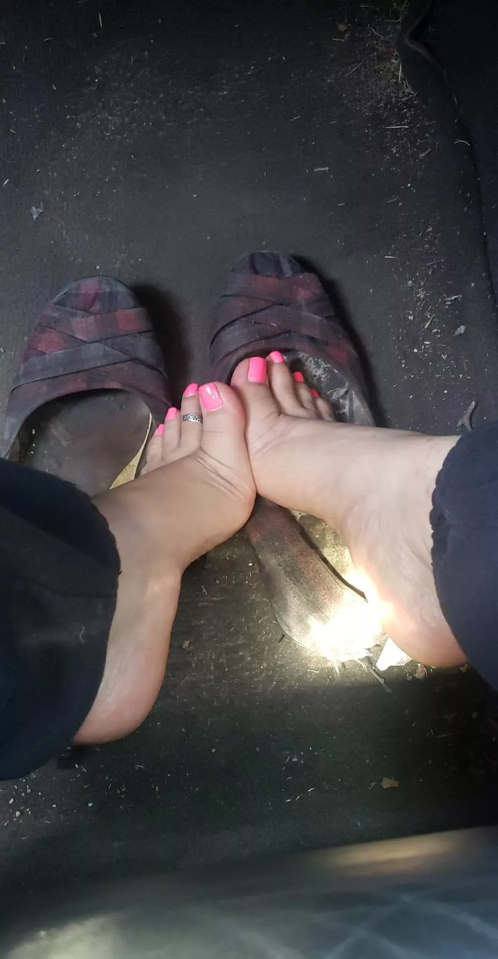 work feet that needed rubbed and a cumshot