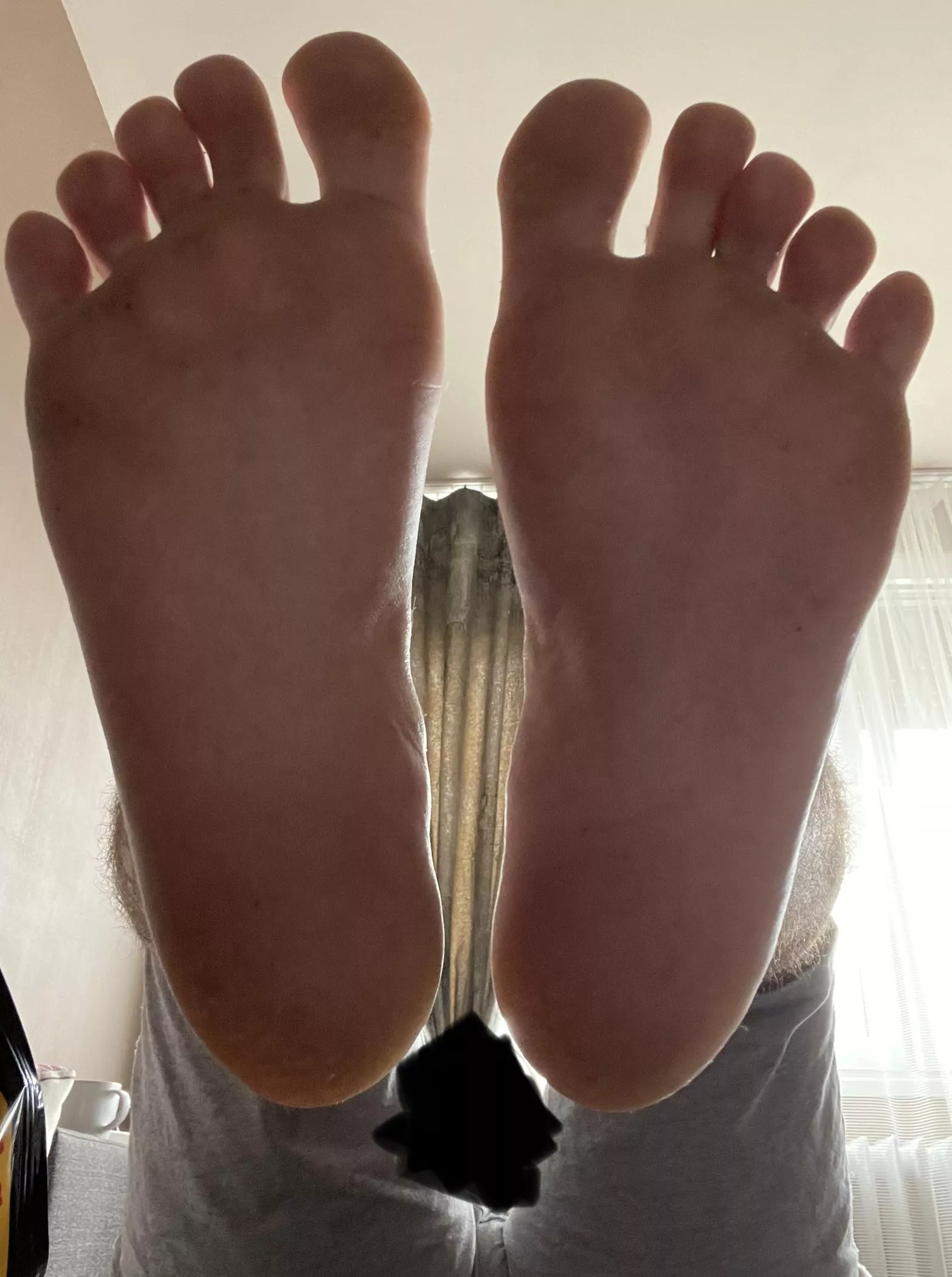 Worship my huge feet