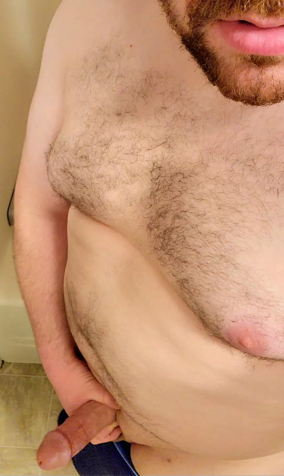 Would love to feel a warm mouth on this thick bear cock