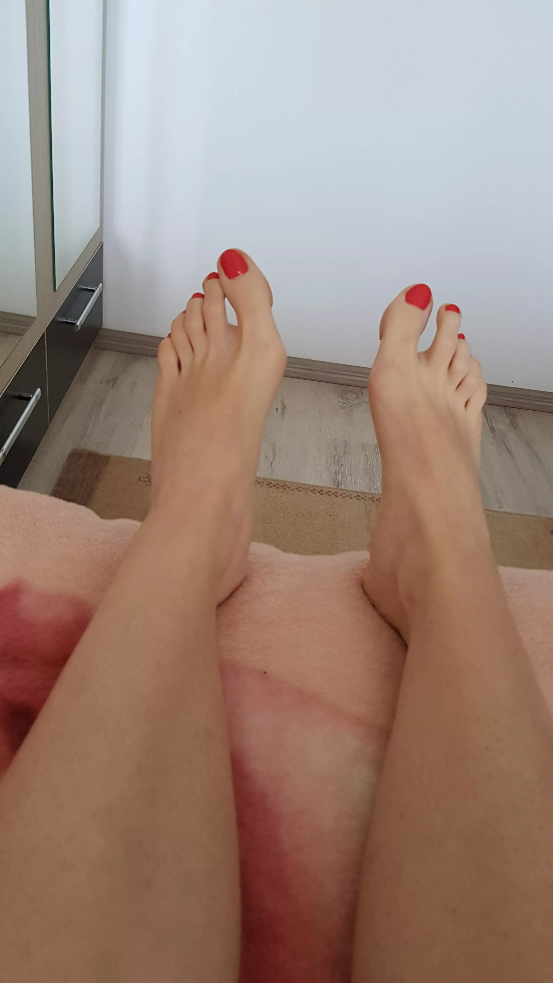 Would you let me put my feet in your face ❓☺