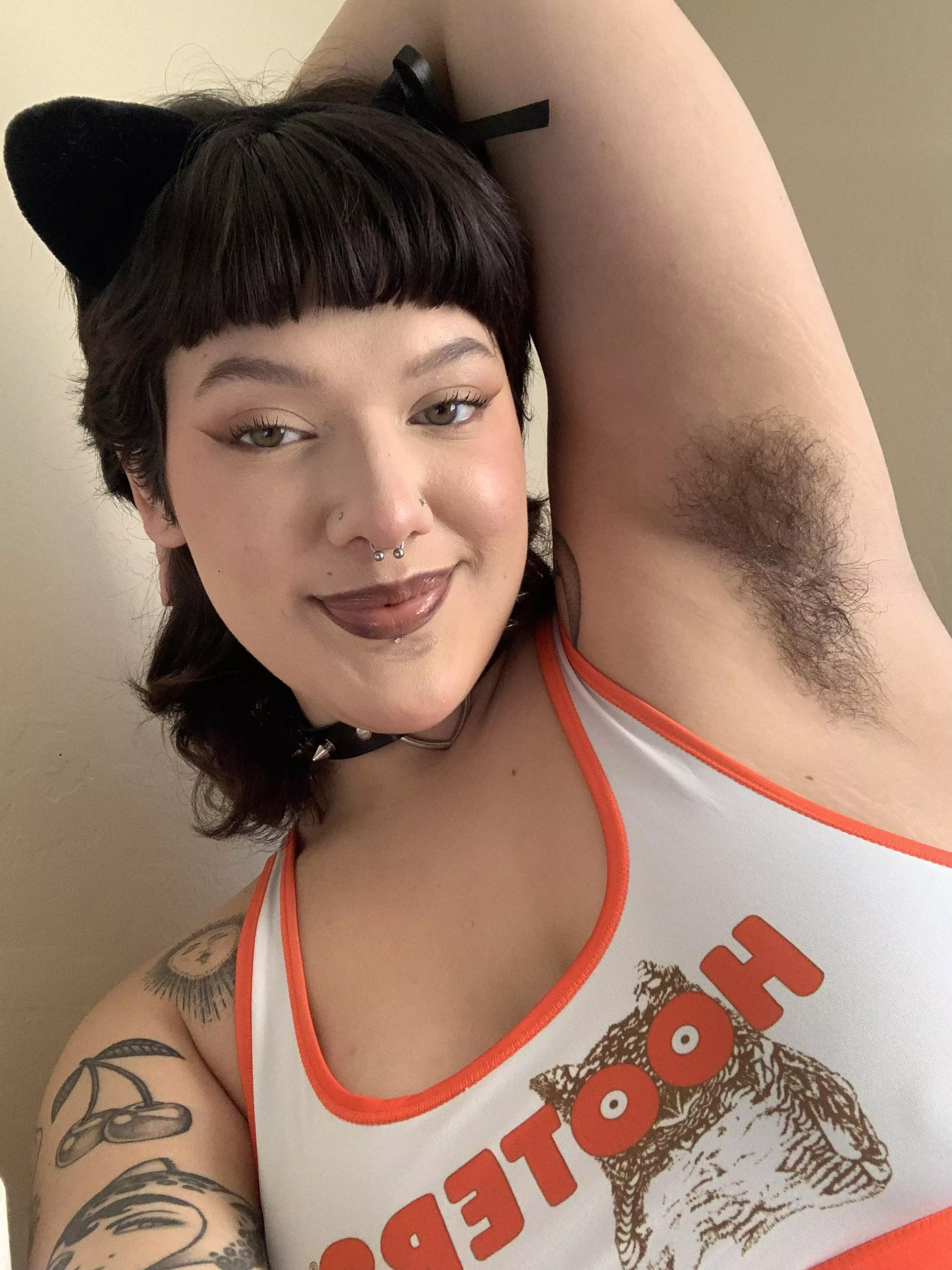 Would you lick and sniff my pits after a long shift at Hooters?