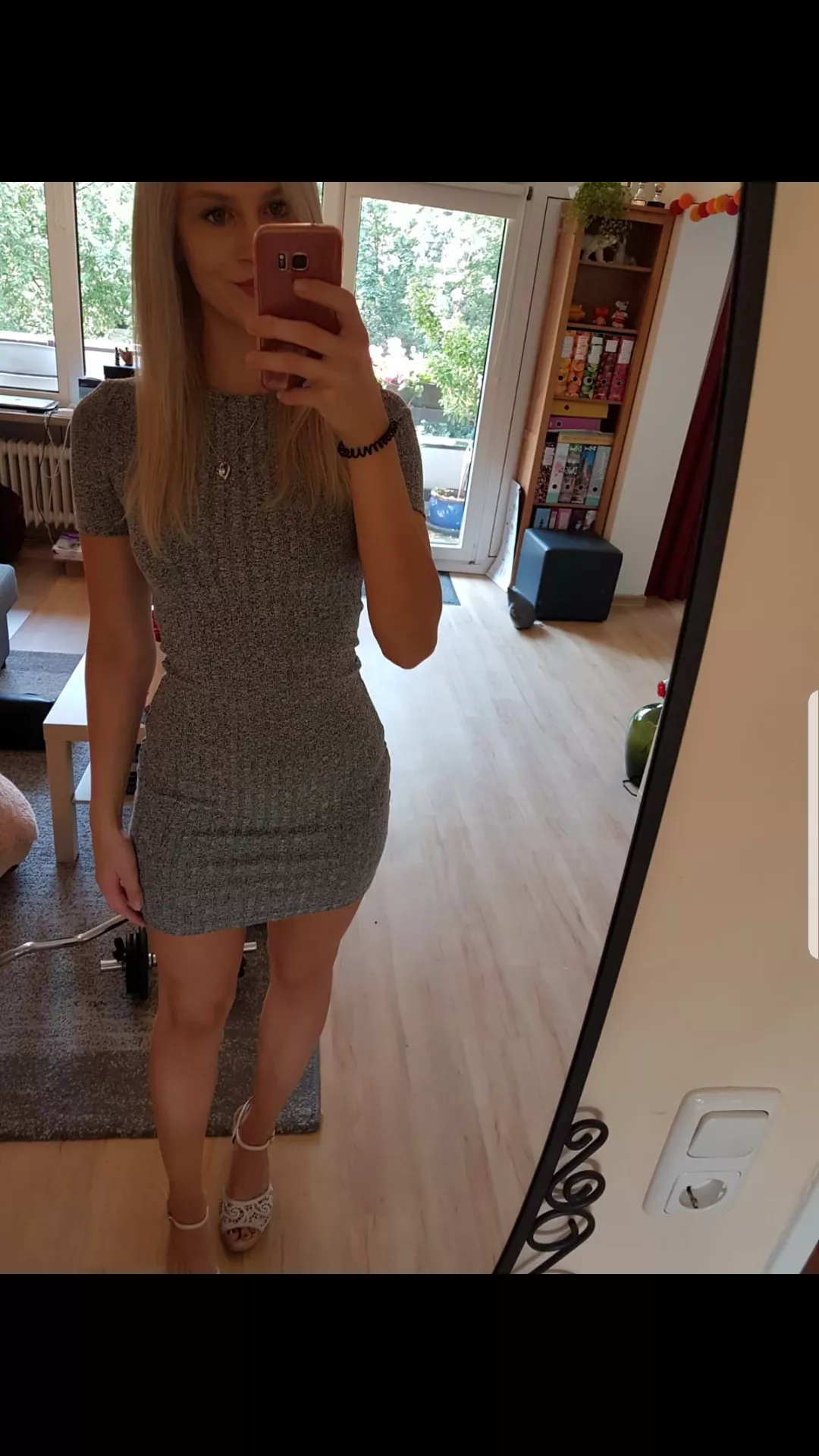 Would you like to feed and Finaly cumtribute my verified blond german GF!