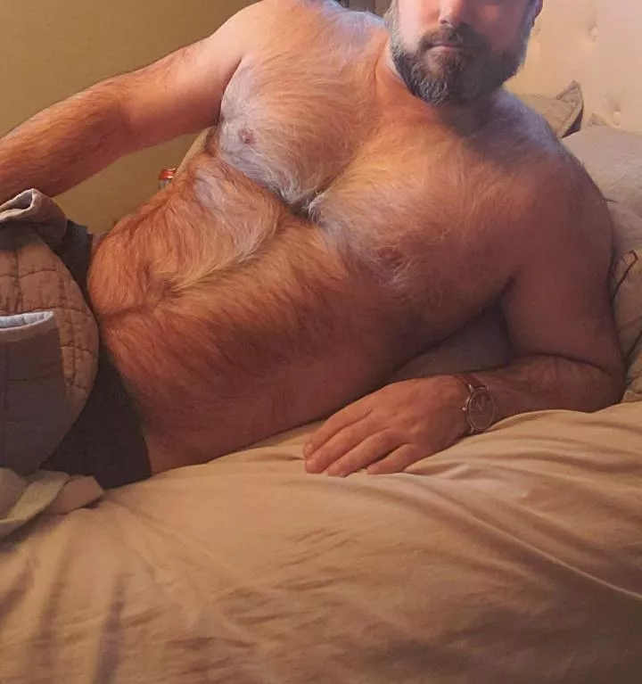 Would you stay in bed and cuddle with this dad?