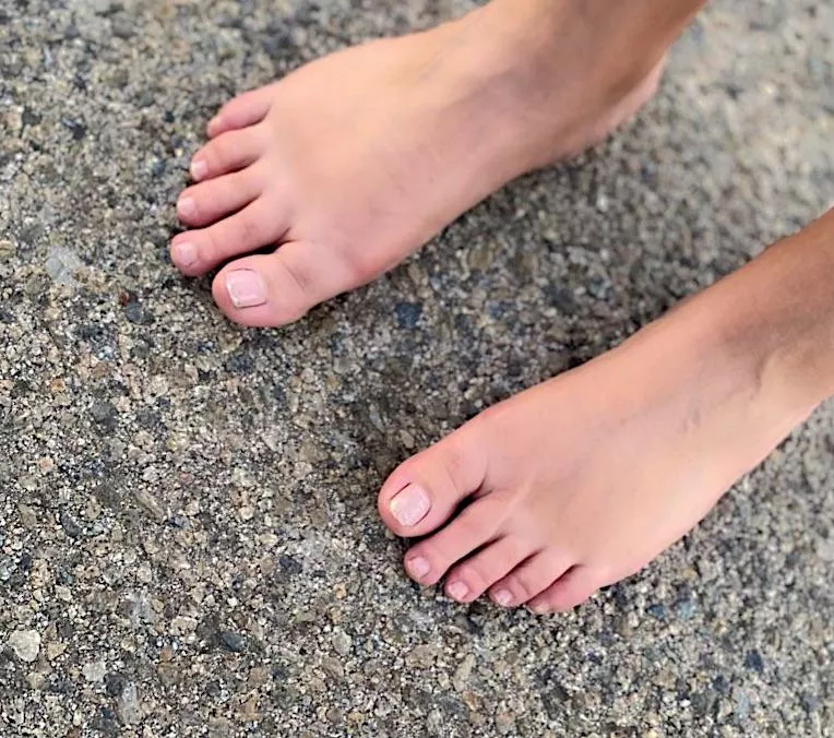 Would you still love on my feet after running around barefoot & free outside? 🥰