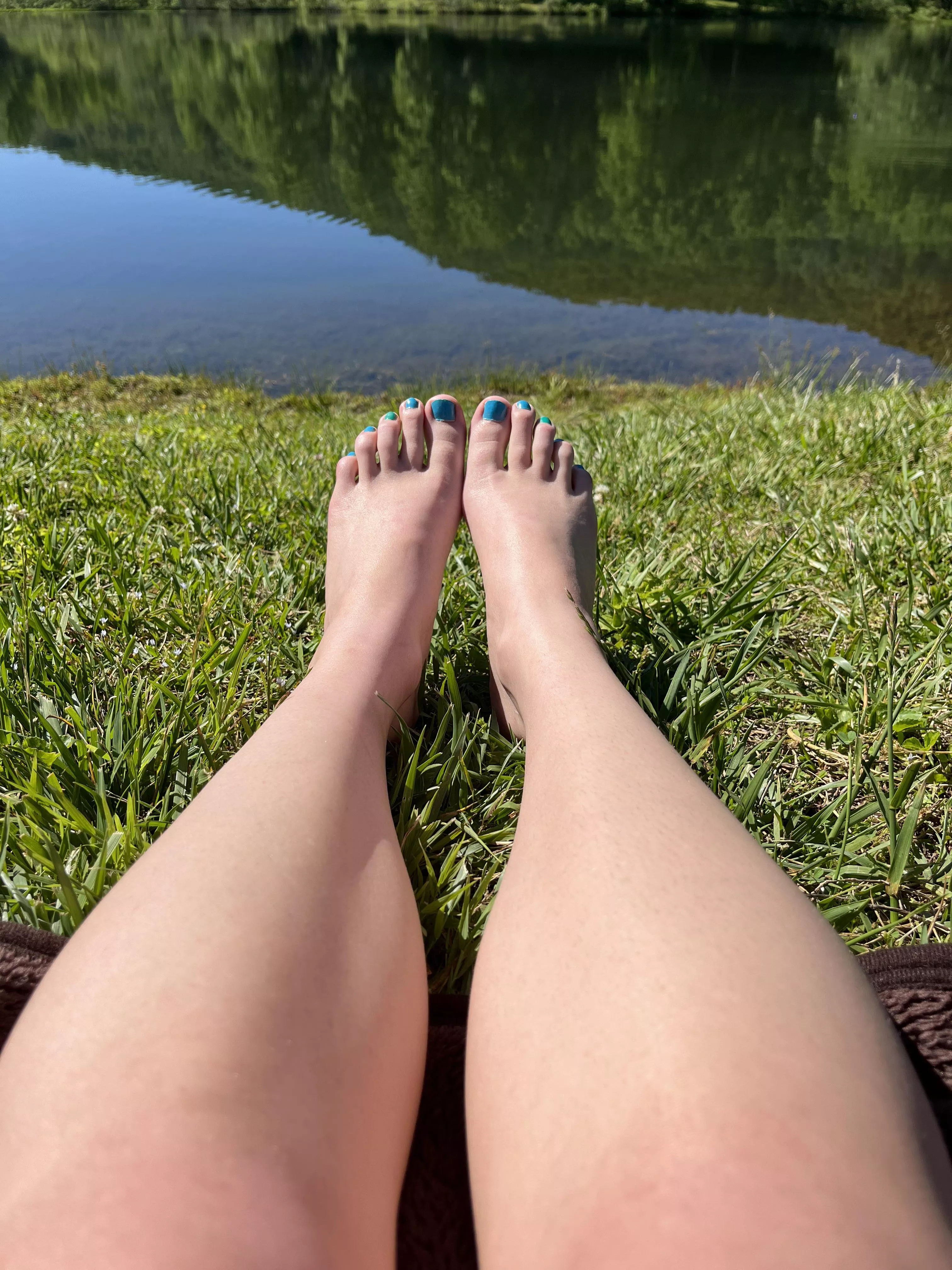 Would you suck my toes in public?