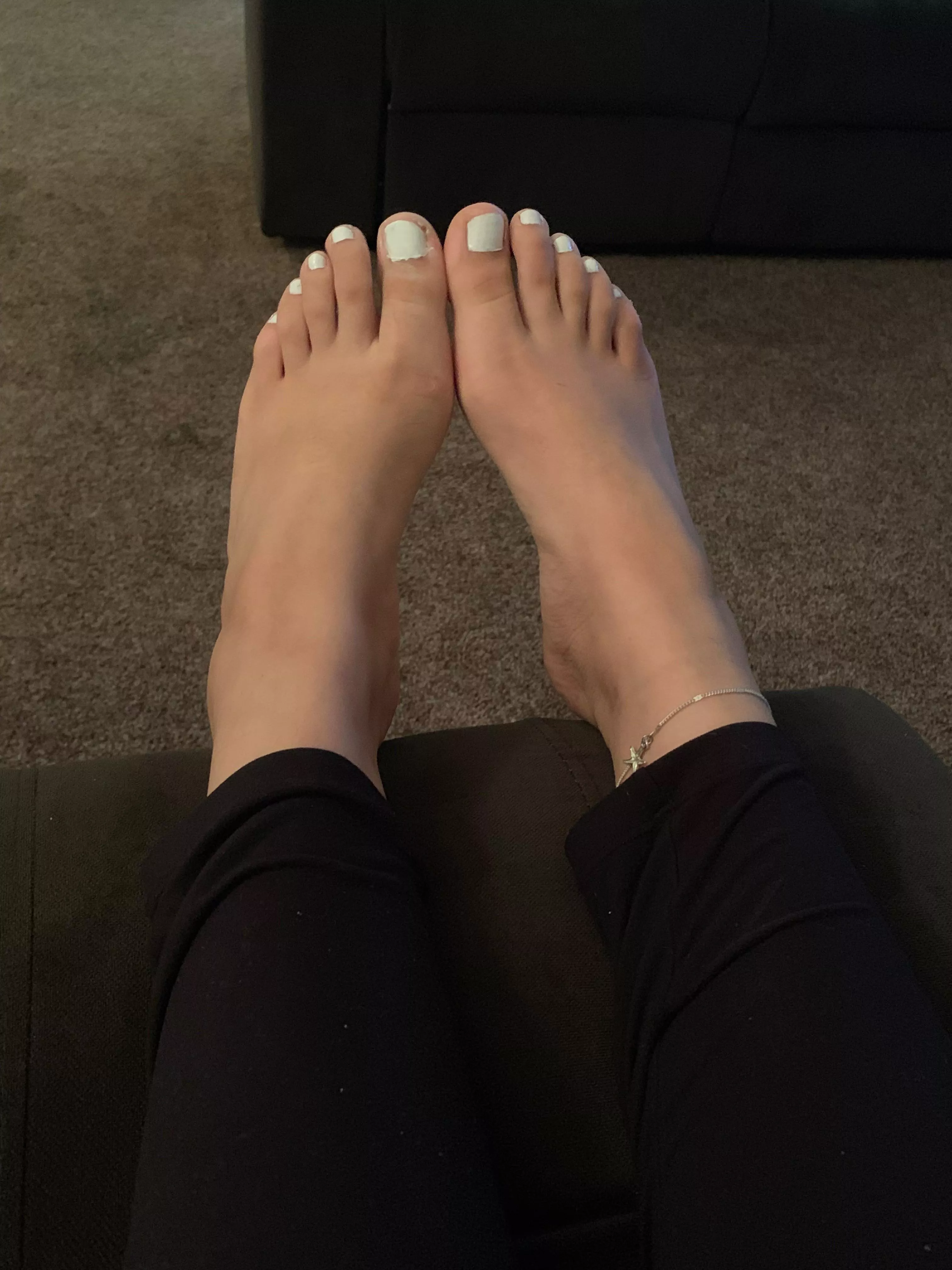 Would you suck my toes ? 😋