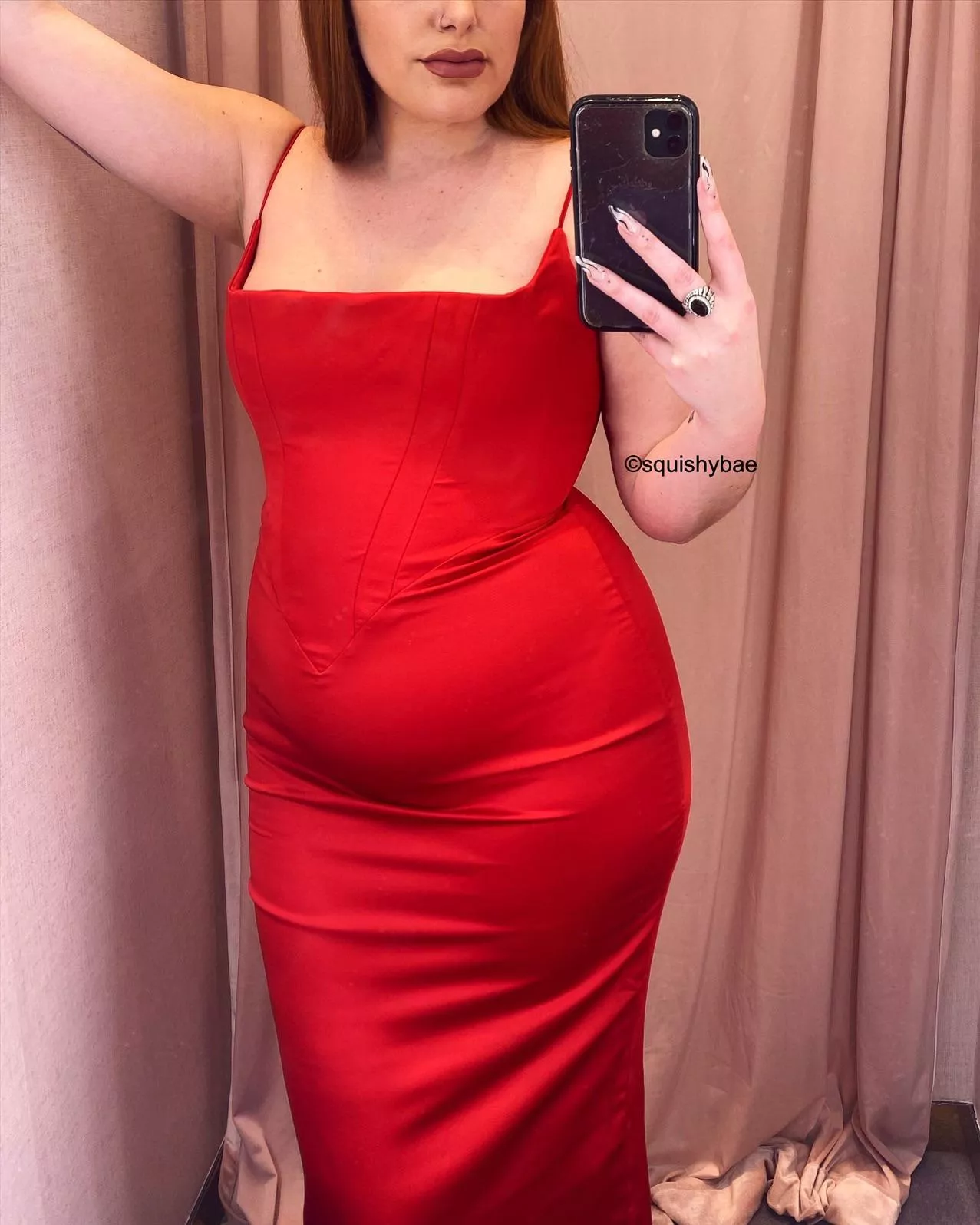 Would you take me and my belly somewhere fancy in this red dress? ðŸŒ¹â¤ï¸