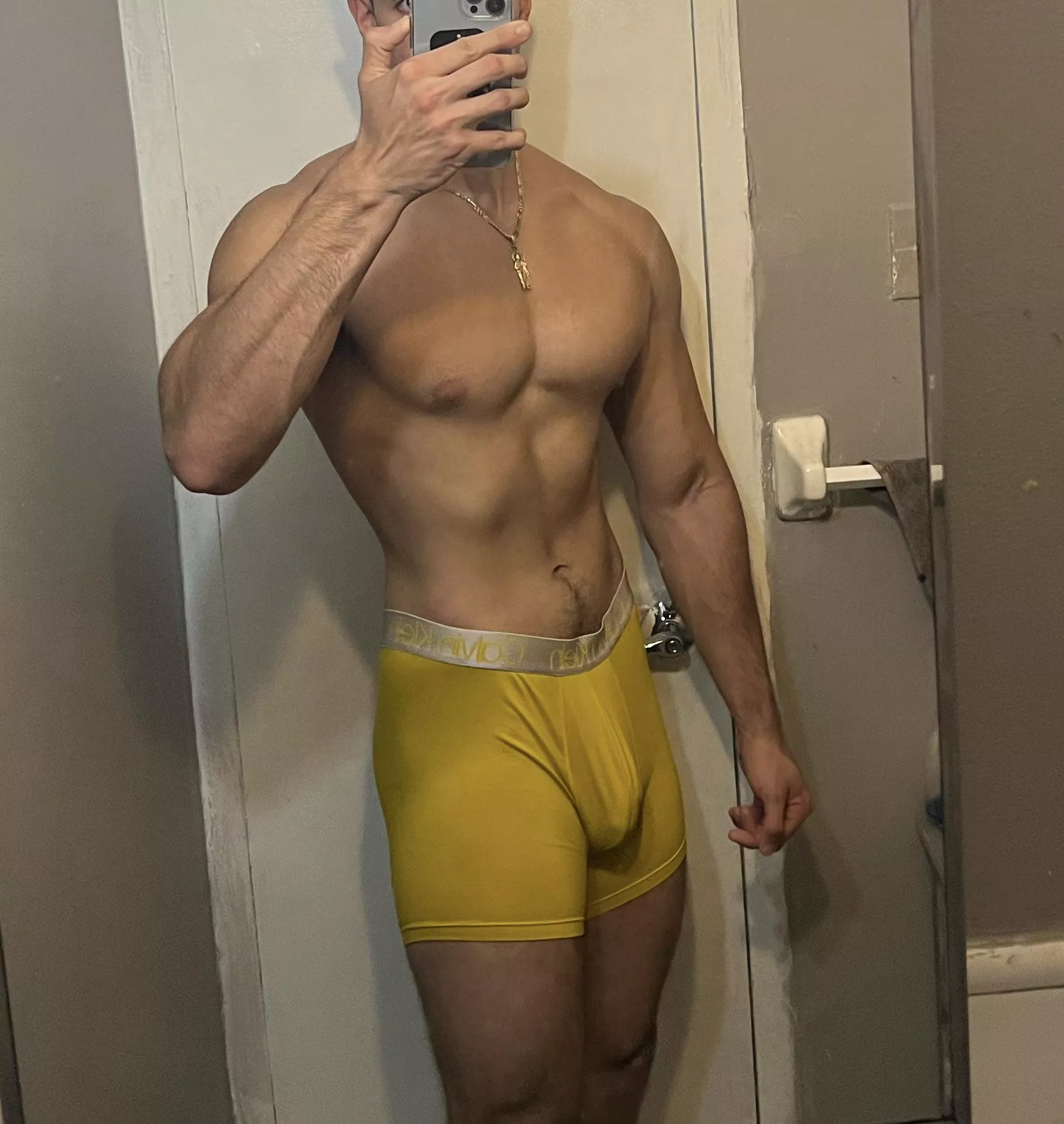 Would you workout with me? 😅(m)