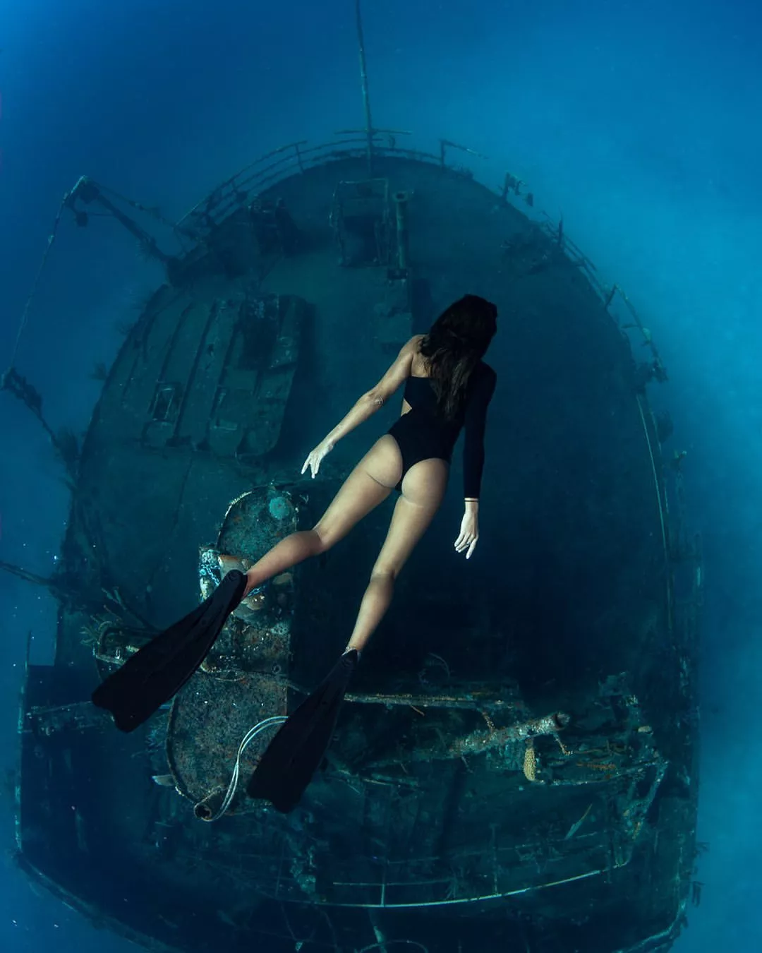 Wreck diver