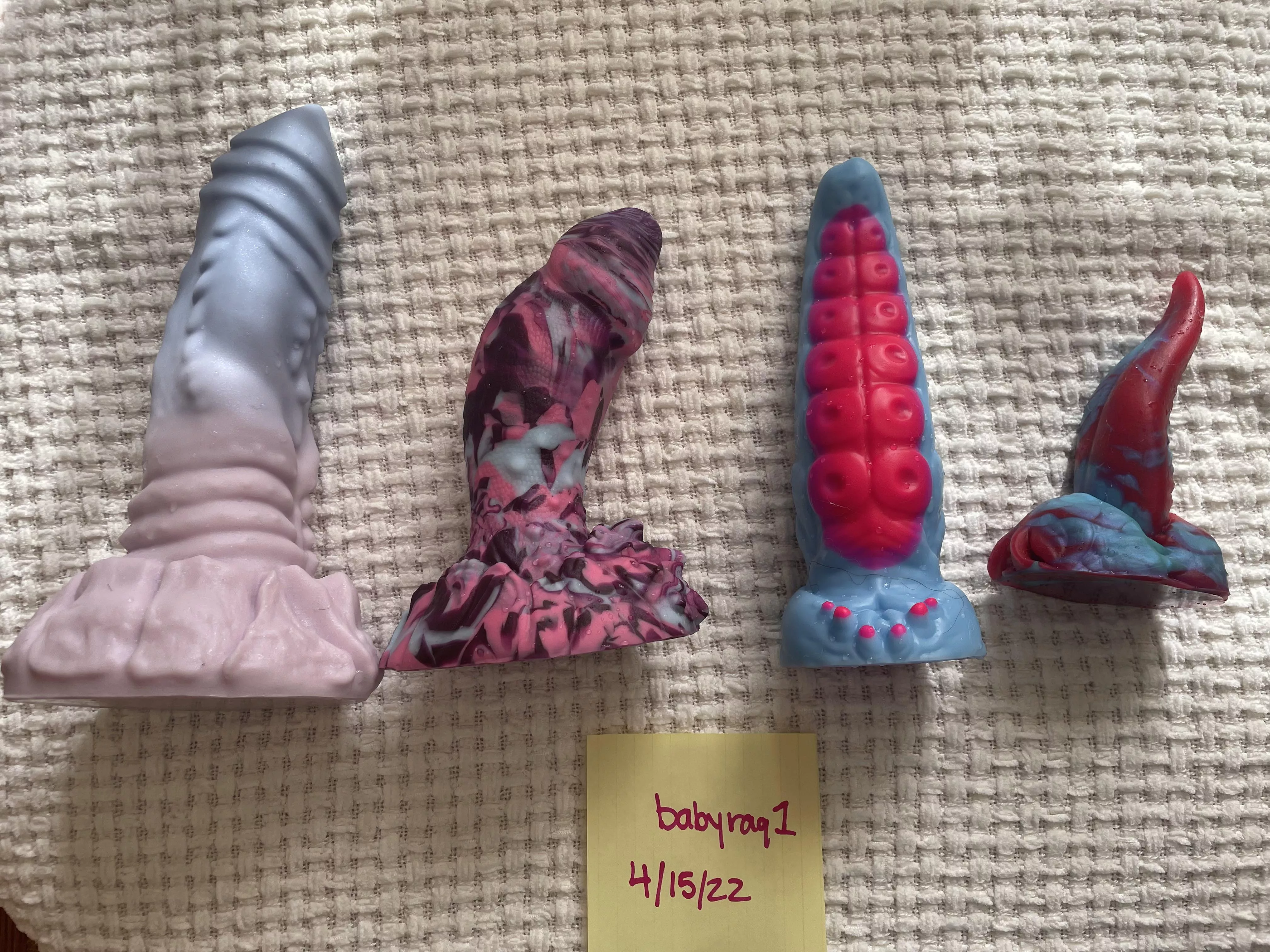 WTS (US) small, medium and large toys for sale! Shipping included in price.