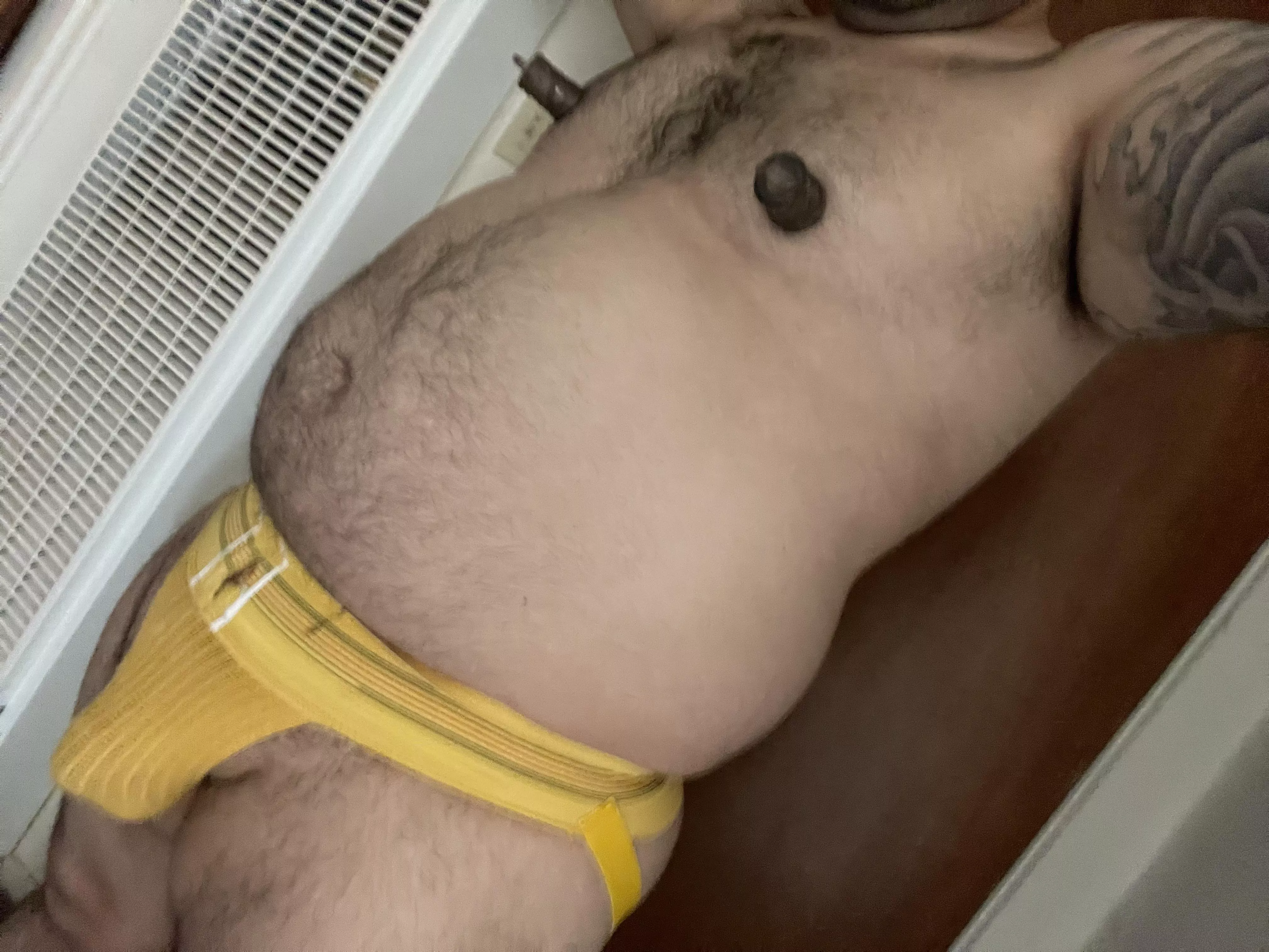 Yellow jock plus nip suckers