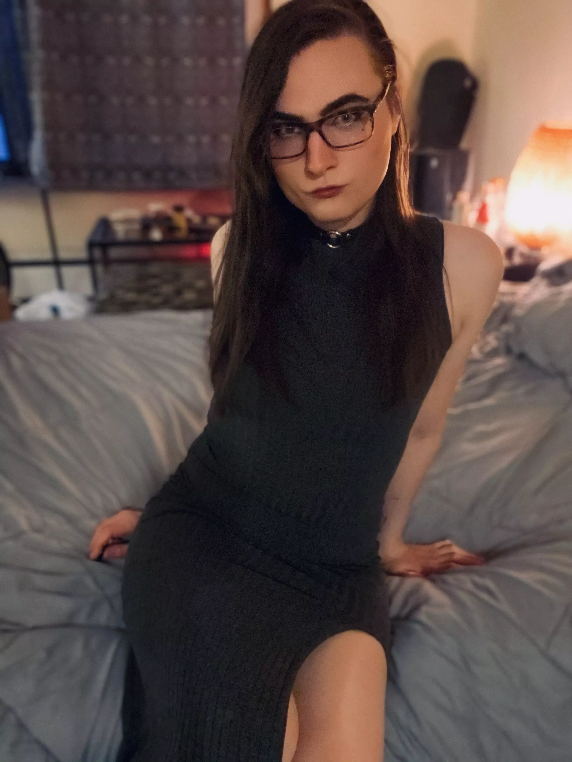 You like seeing my tight dress? Does it make you want to bend me over/