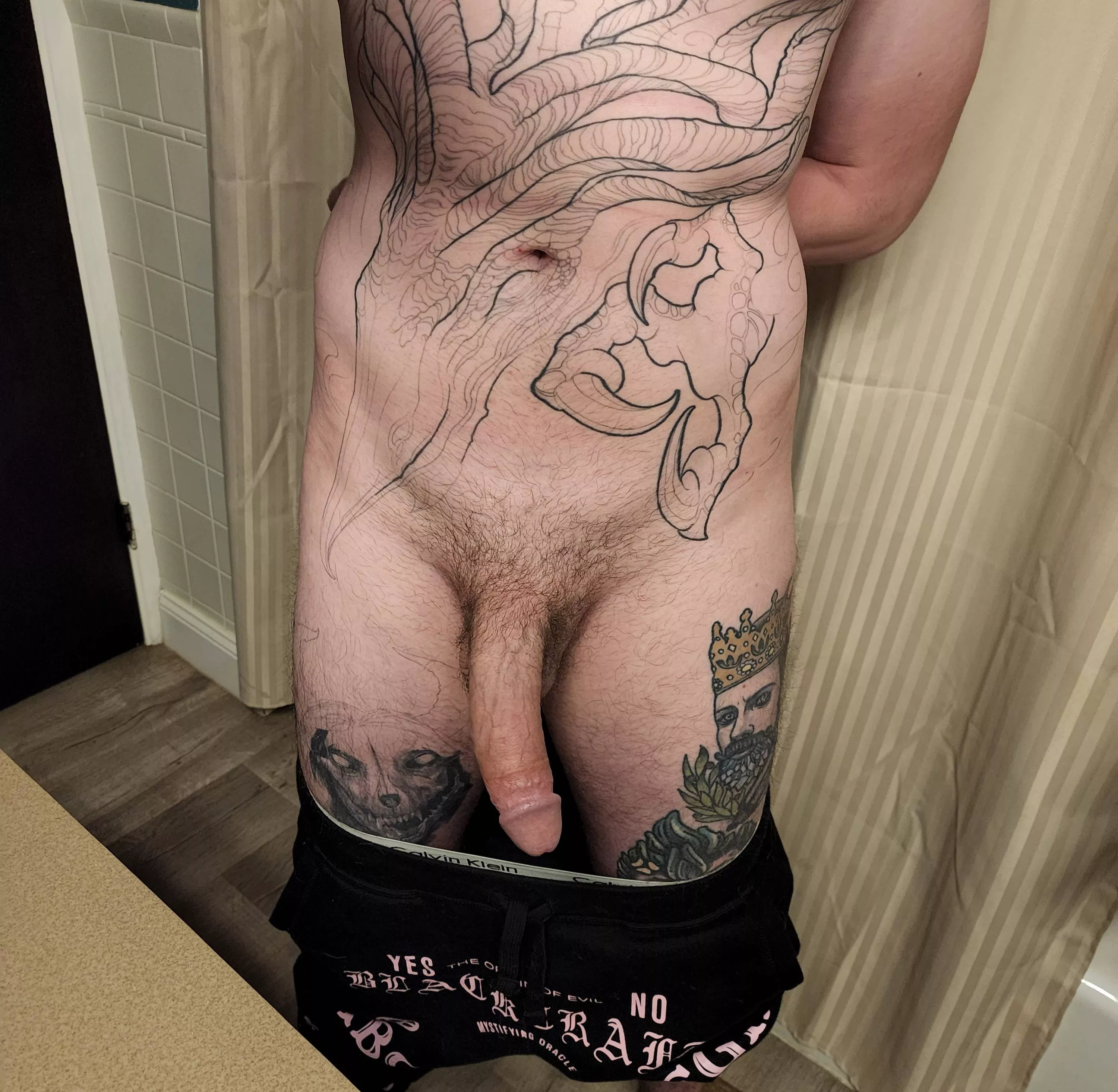 You like tatted guys with fat cocks?