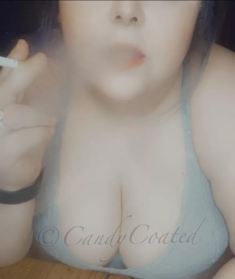 🍭 You seem tense; would you like to smoke or cum first? 🍭