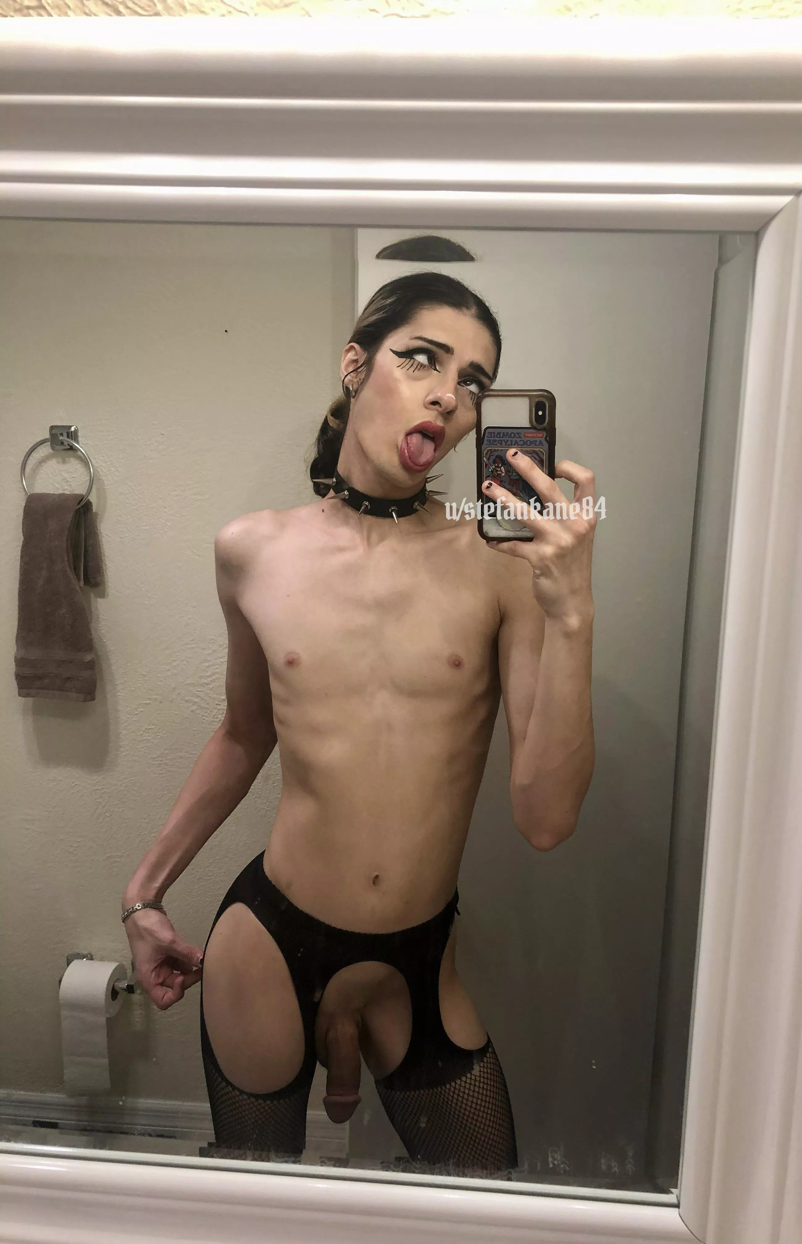 Your 6’2 fuckdoll ready to serve you baby