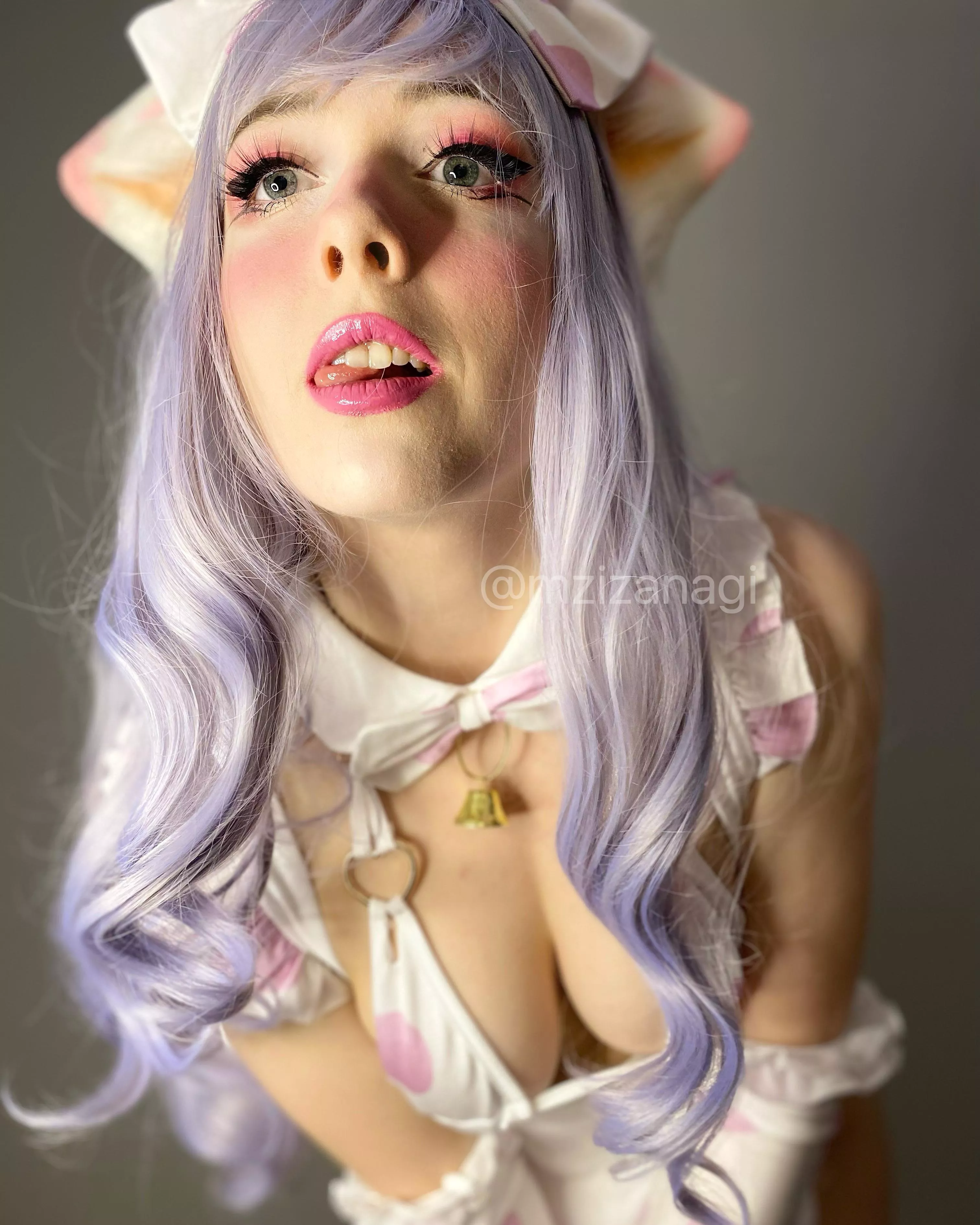 your pet cow-girl is hungryâ€¦ðŸ’•ðŸ®