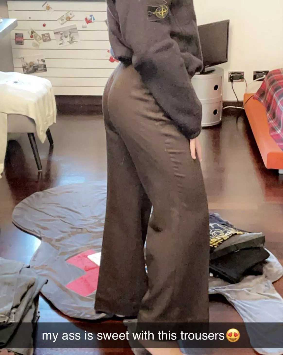 19 bottom, my ass with this new pair of trousers is lovely, what do u think?