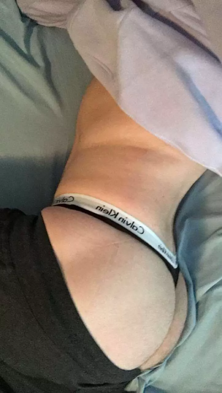 [19] donâ€™t be afraid to dm me ðŸ˜˜