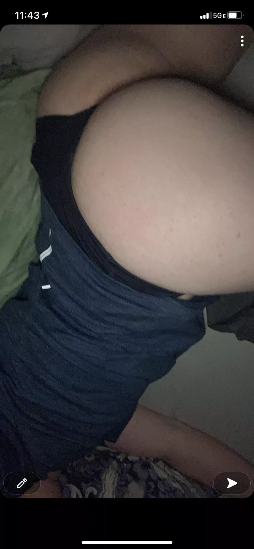 19 femboi loooking for doms hmu :3