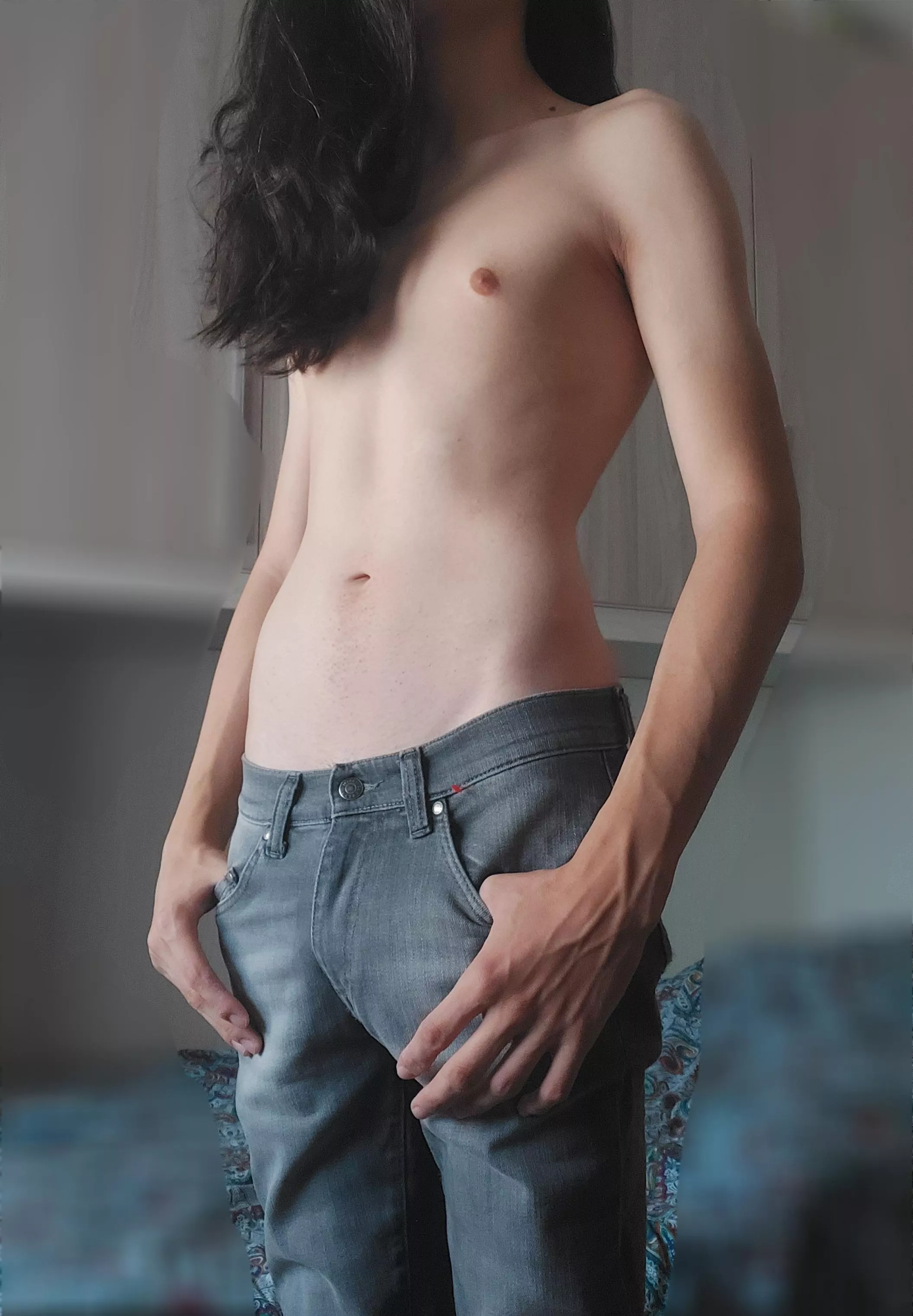 [19] How do I look in jeans?