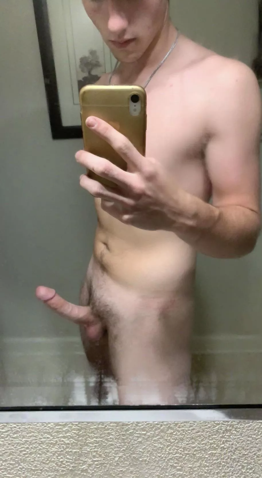 19 year old (m) hung and horny