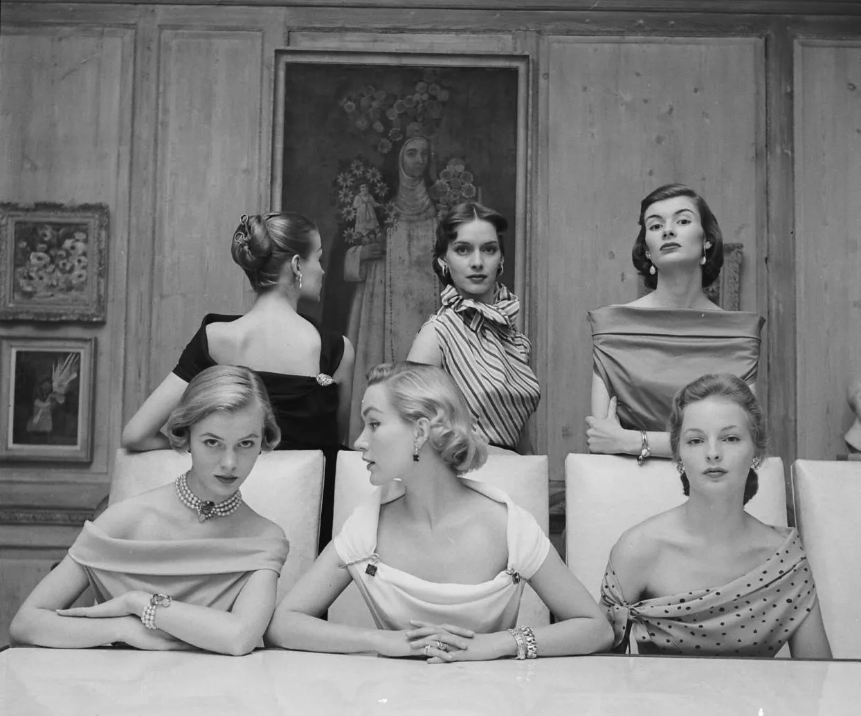 1950s necklines