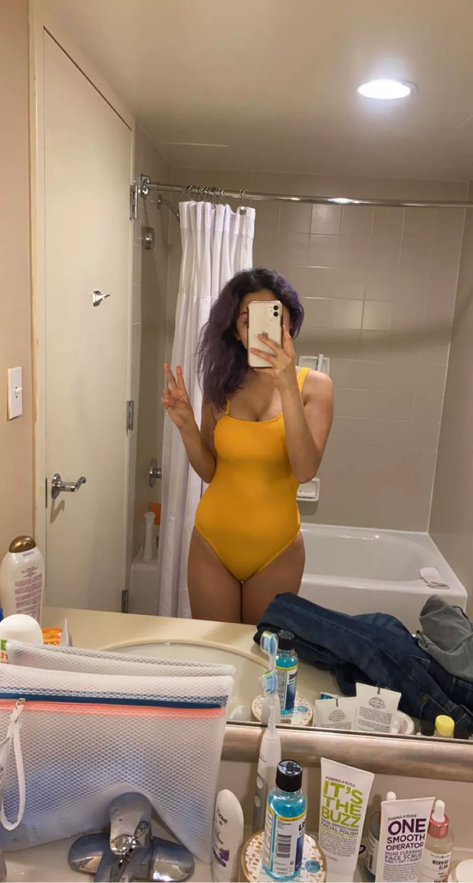 19F latina 😋 tight swimsuit tight pussy