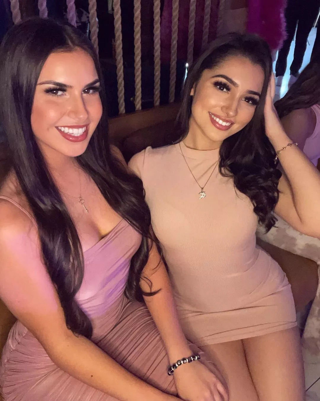 2 Brunette