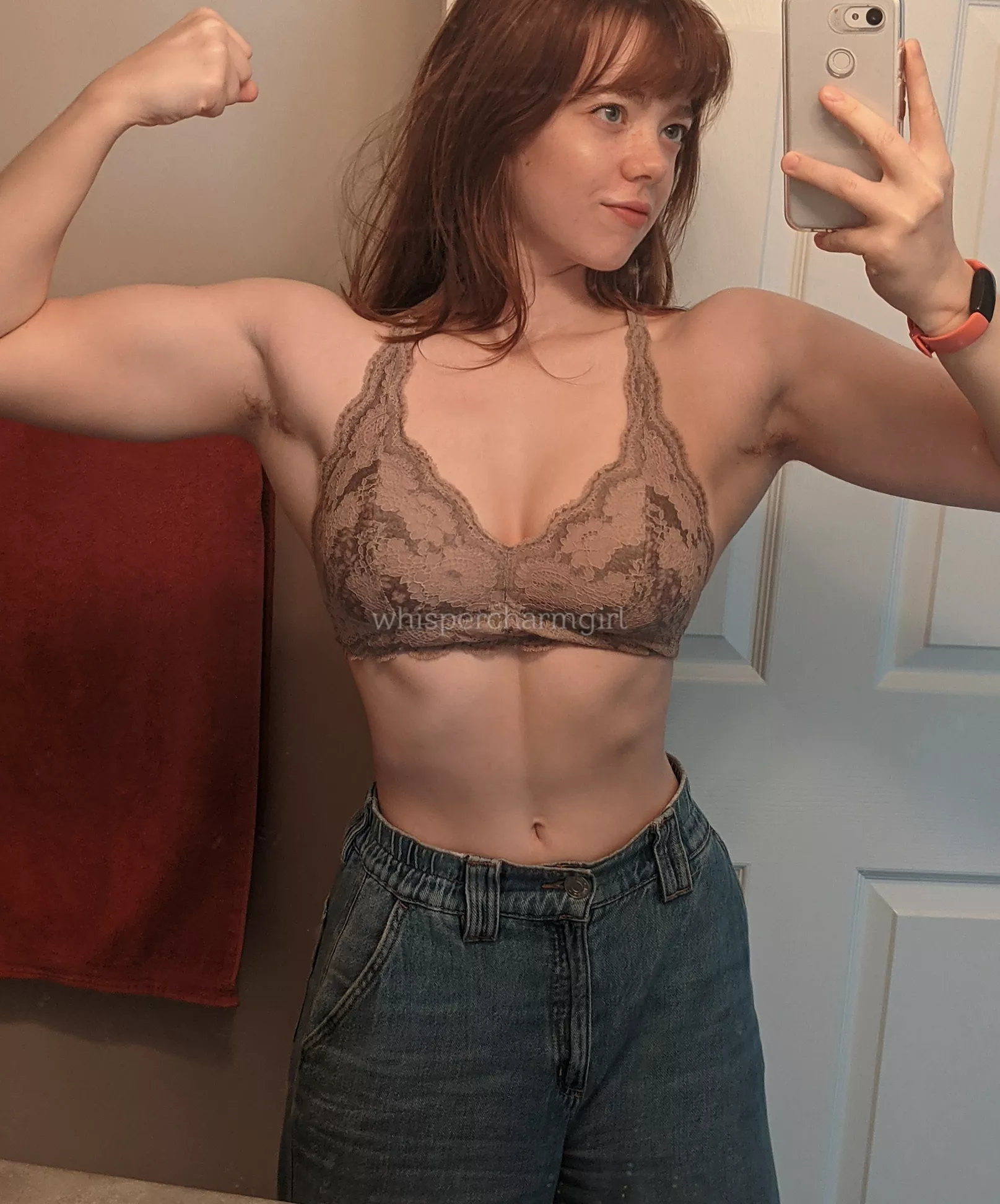 (20F) Who likes muscular girls? 😉