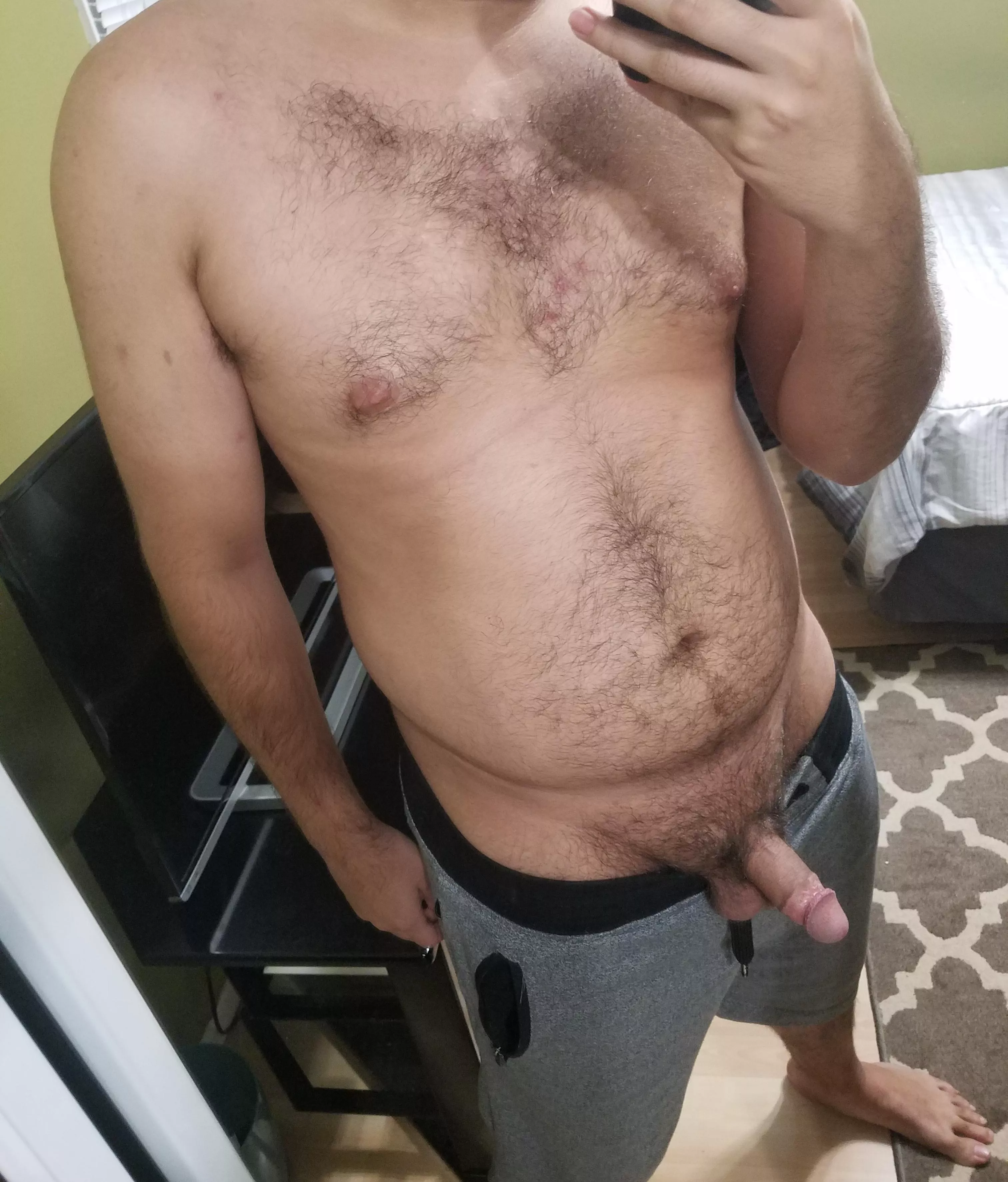 21 Latino Cub here! First ever photo! ðŸ˜˜