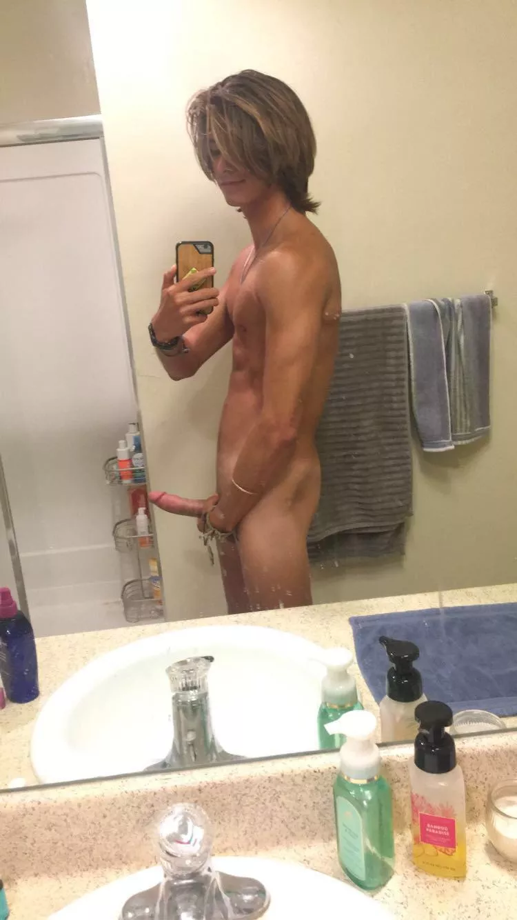 21 (M) college boy ;) whatcha think