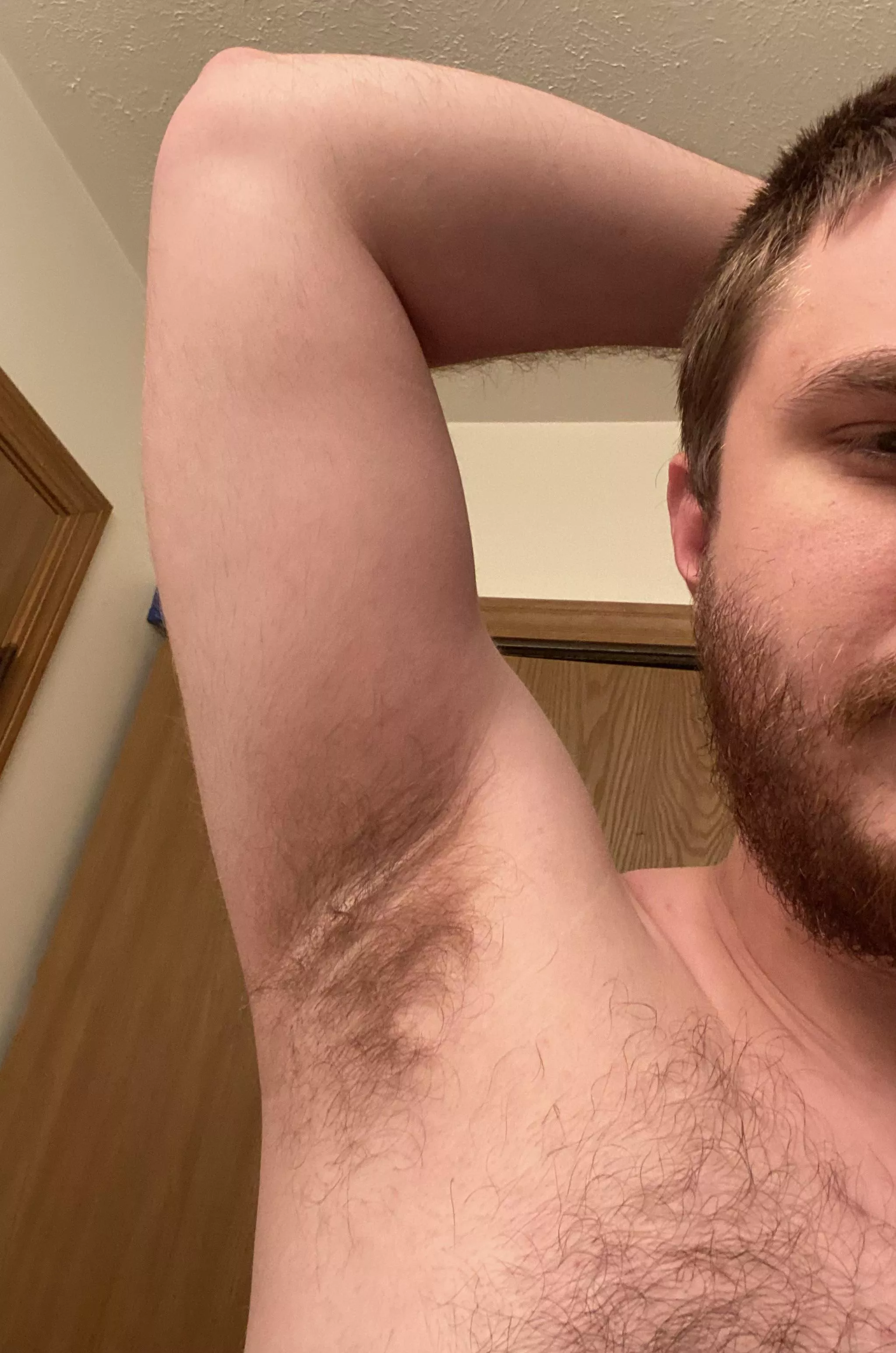 21 smelly armpits here